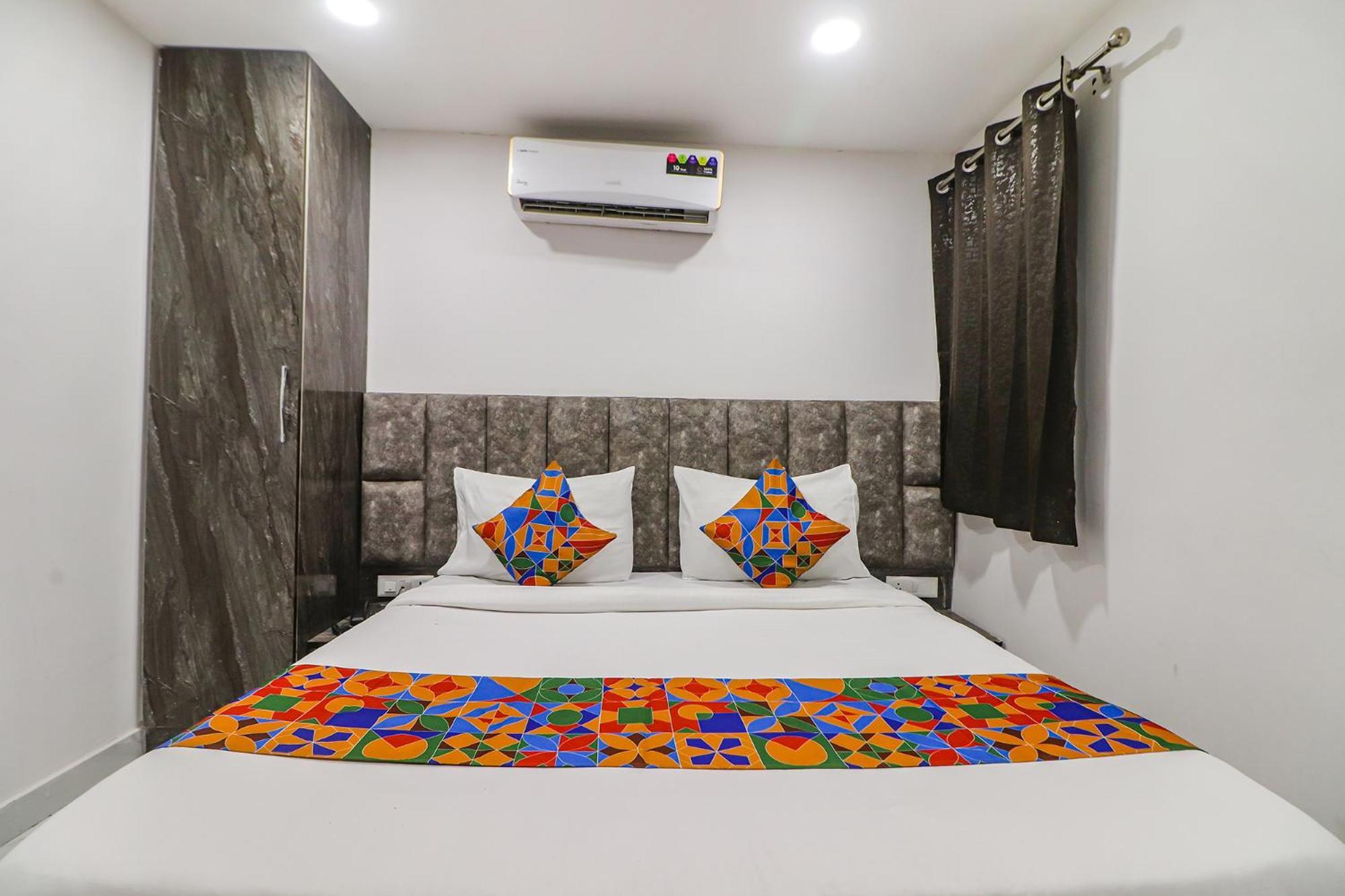 Hotel Fabexpress Roadway