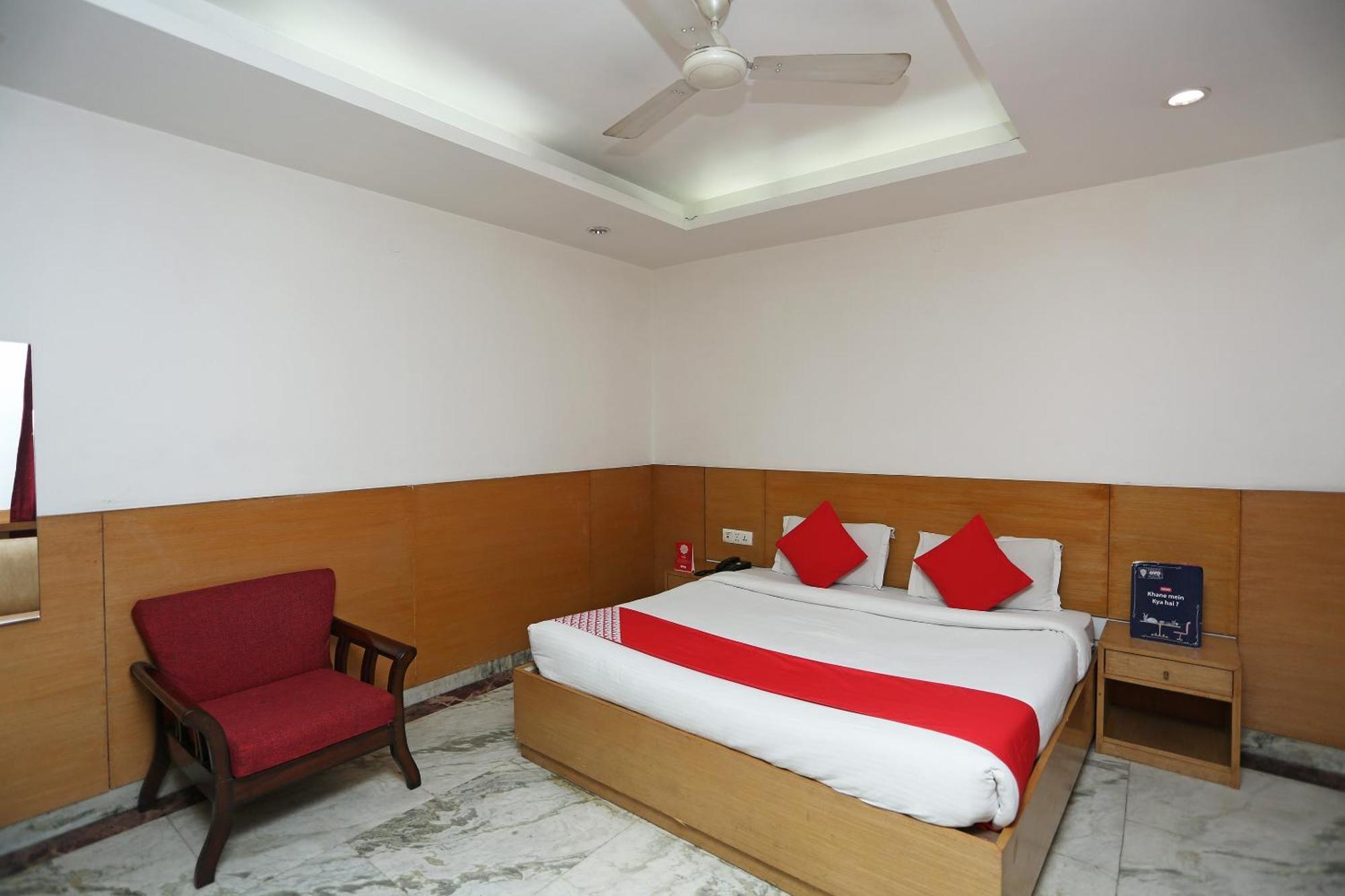 Oyo Himalaya House And Restaurant New Delhi