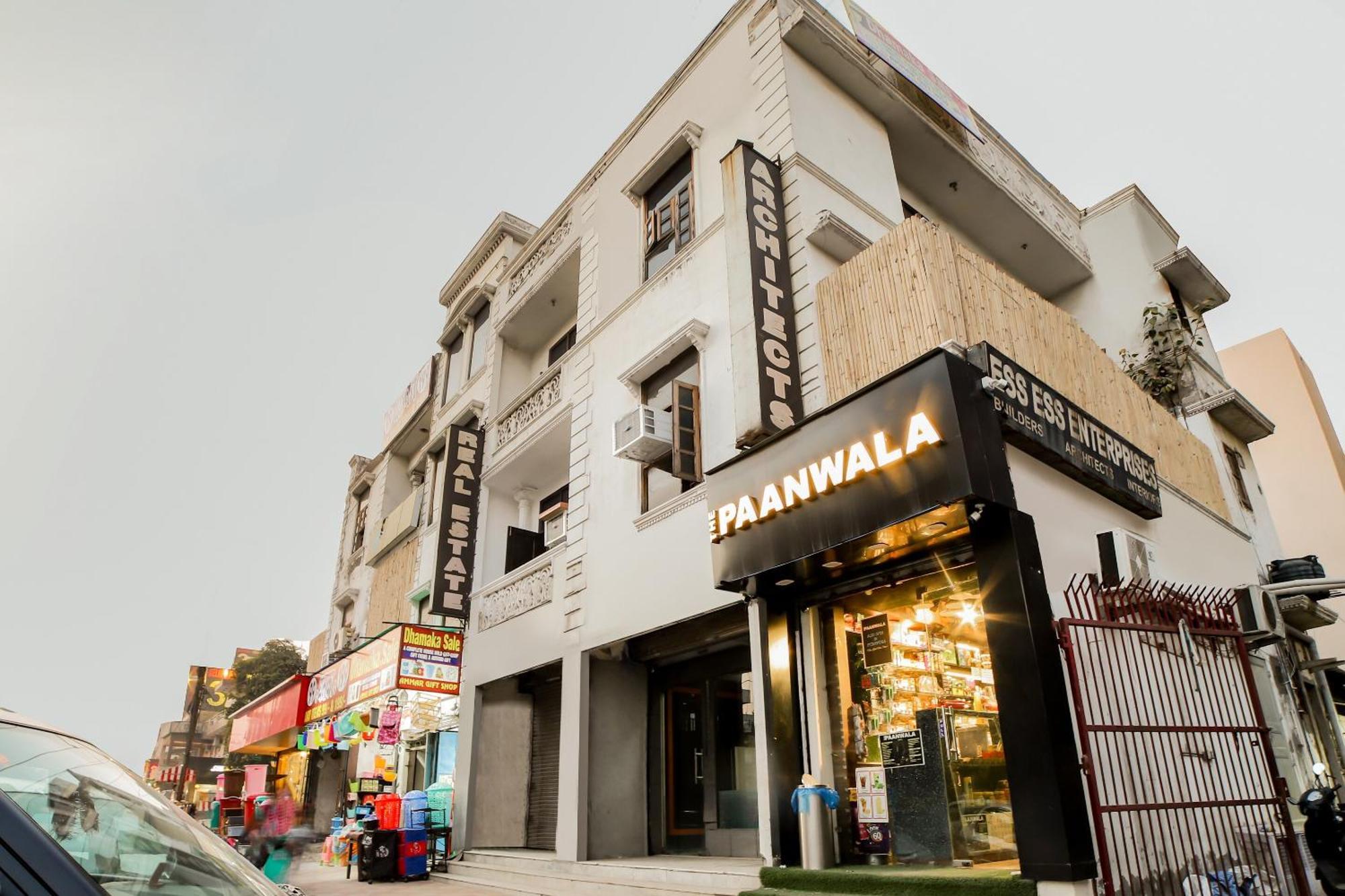 Hotel Oyo Bhera Residency Near Peera Garhi Metro Station *
