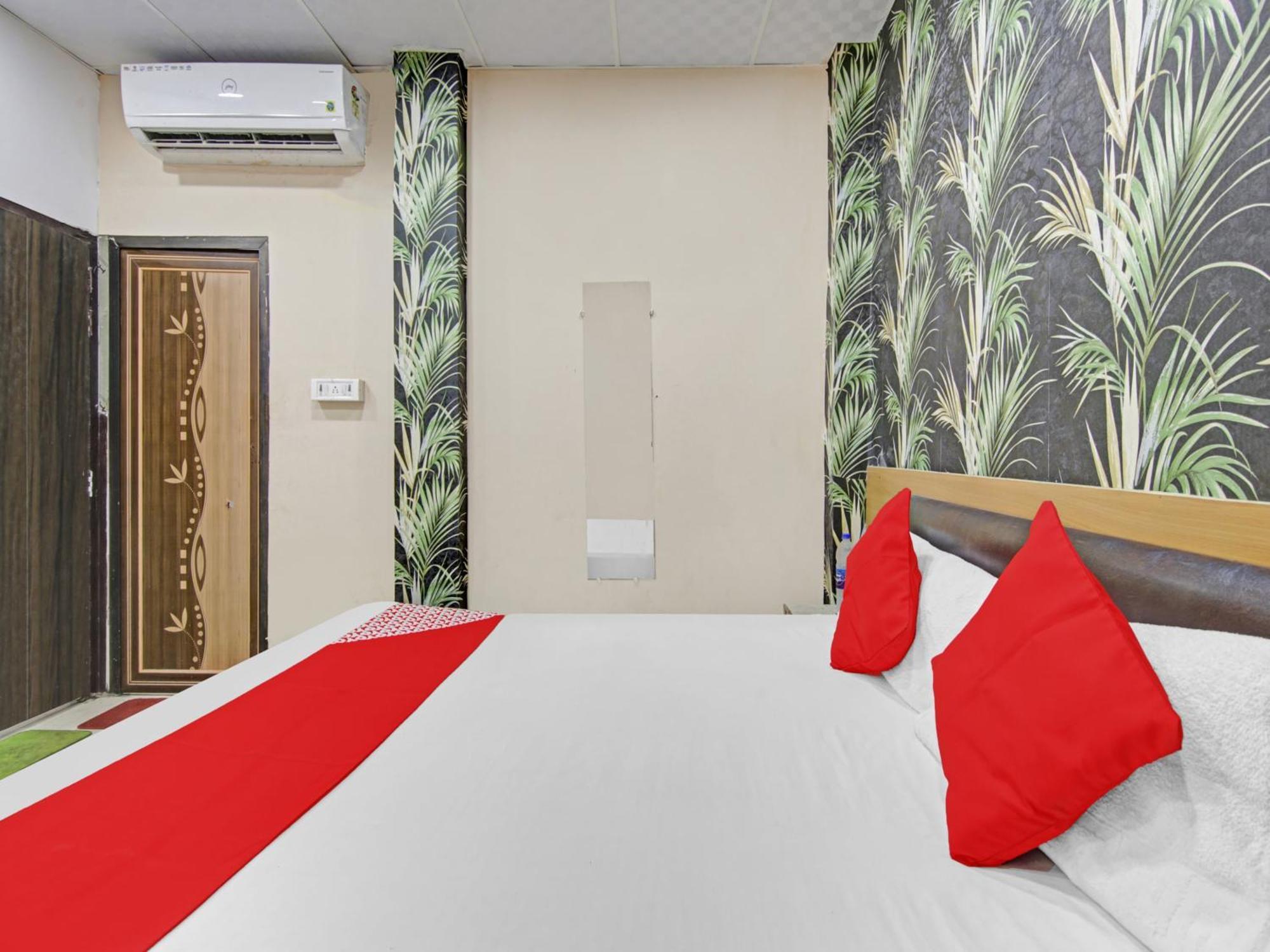 O Kunj Hotel 3*