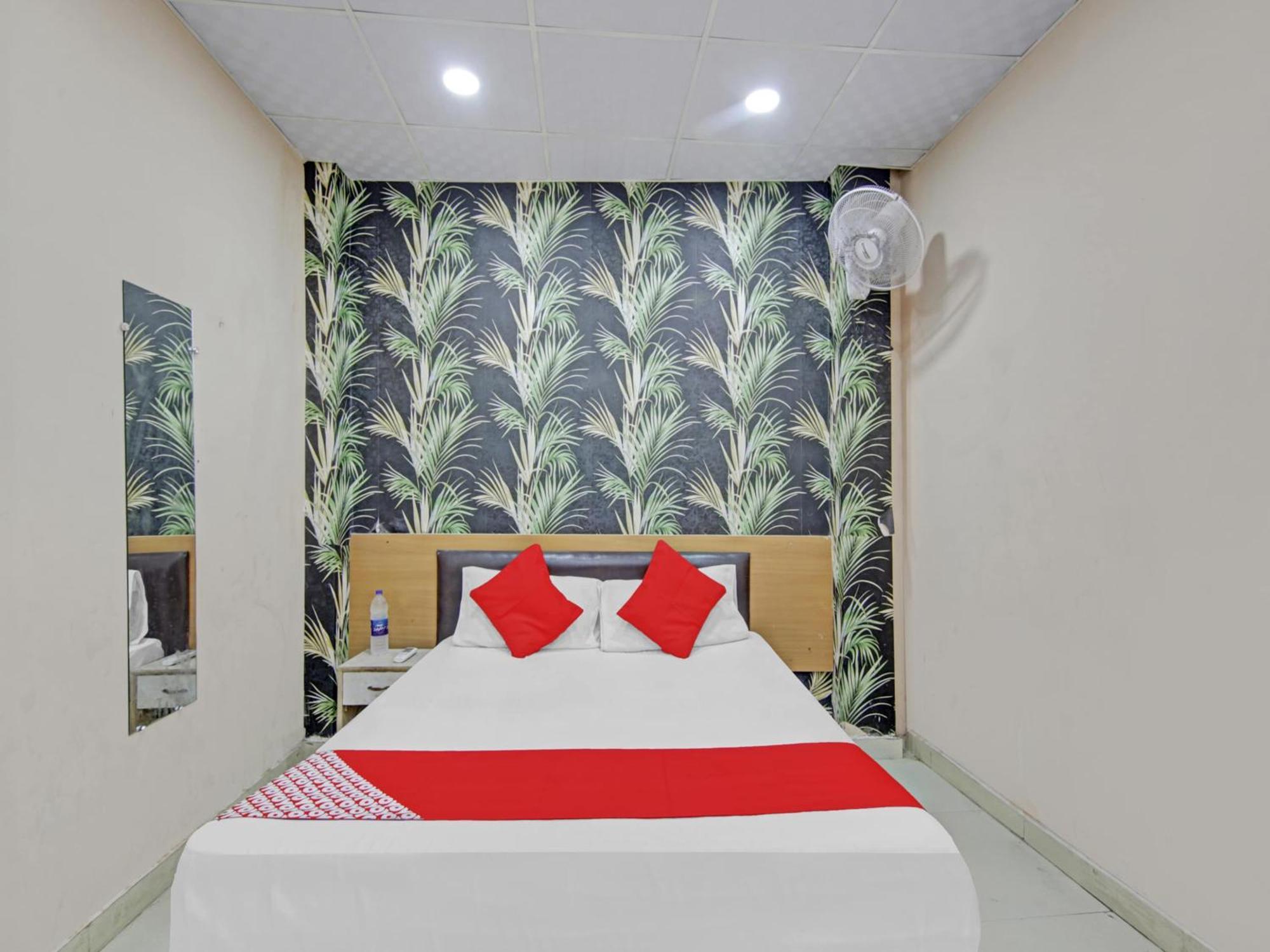 Hotel O Kunj Delhi (National Capital Territory of India)
