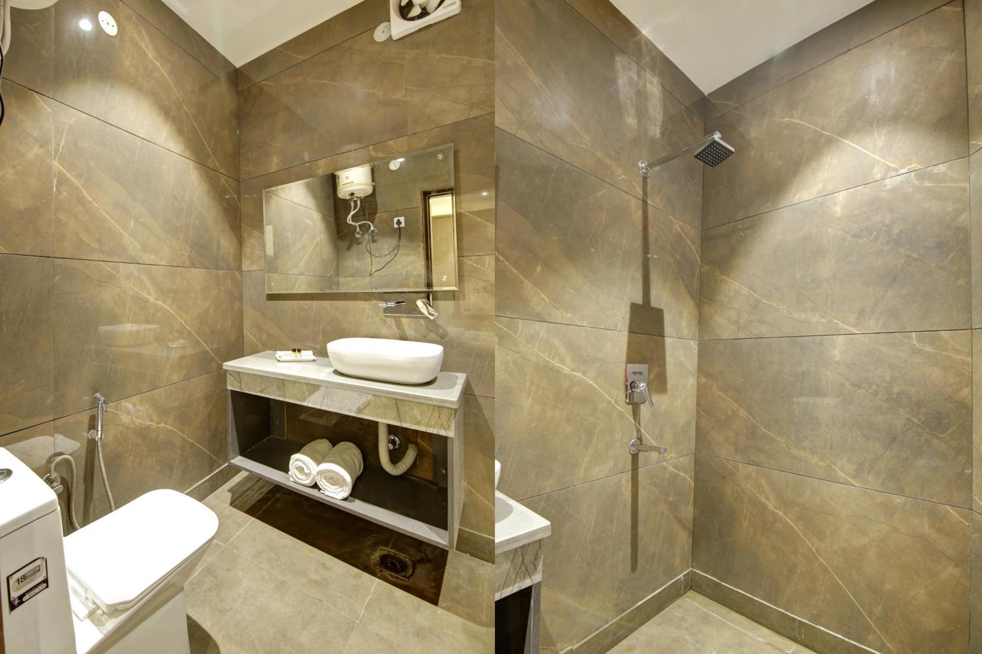 Hotel Kashish Plaza - 5 Mins From Metro Station