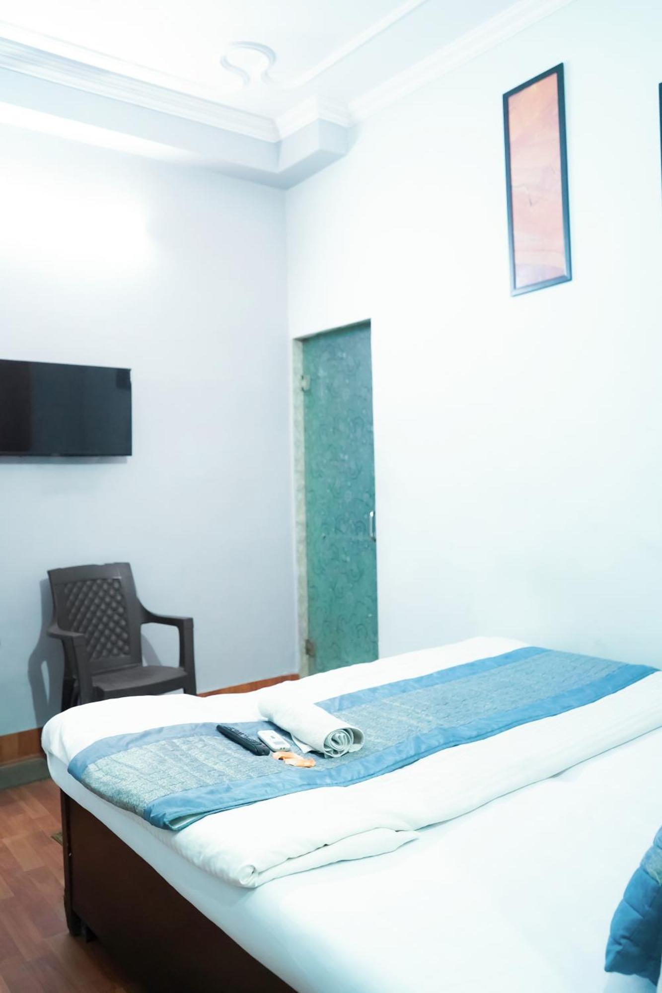 Reseidency Near Hari Nagar Hotel 3*