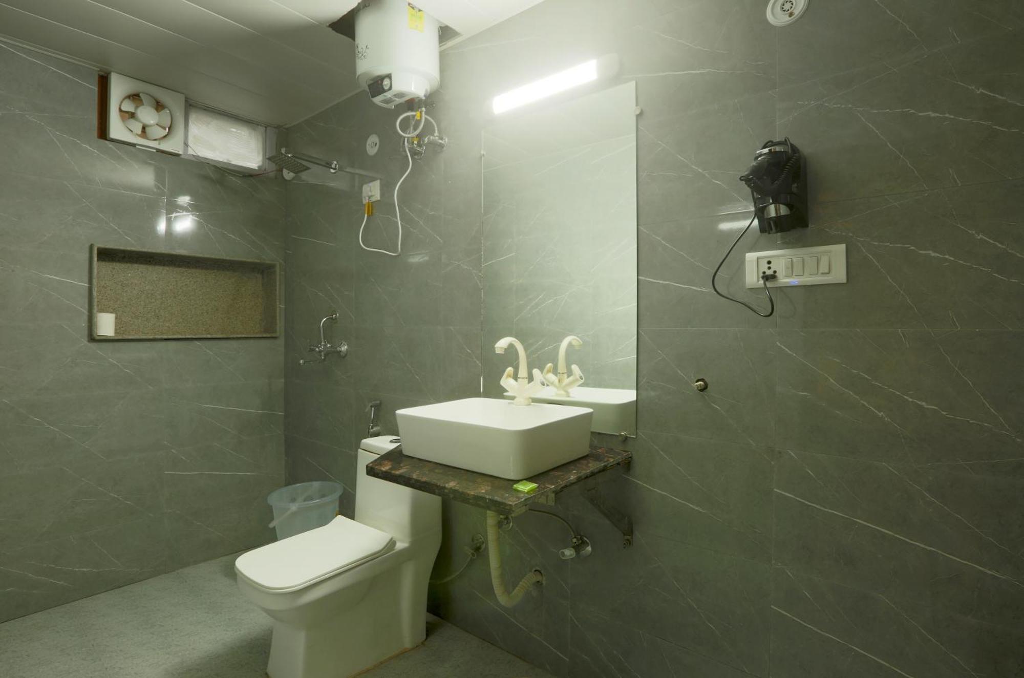 Hotel Triton Grand At Delhi Airport