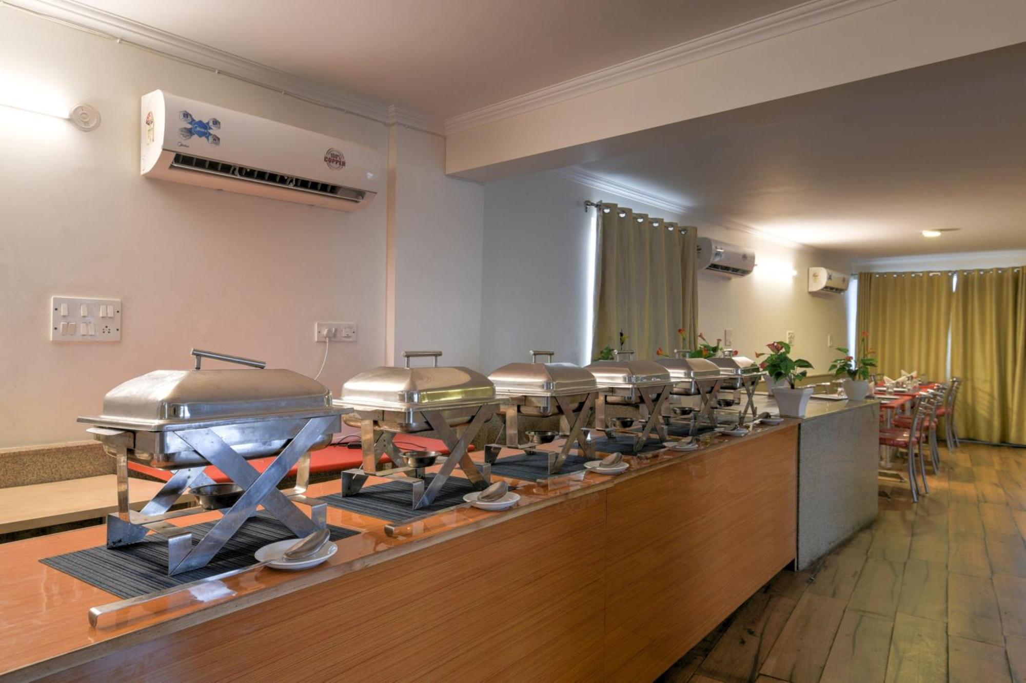 Hotel Airport Mahal New Delhi