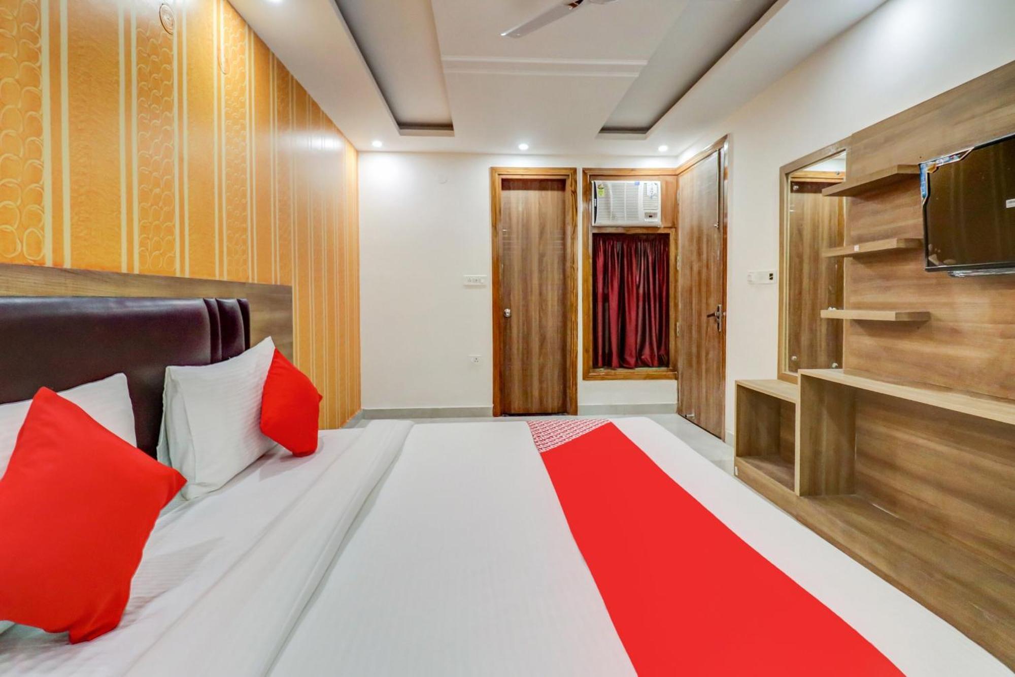 Hotel O G. I .suits 3*