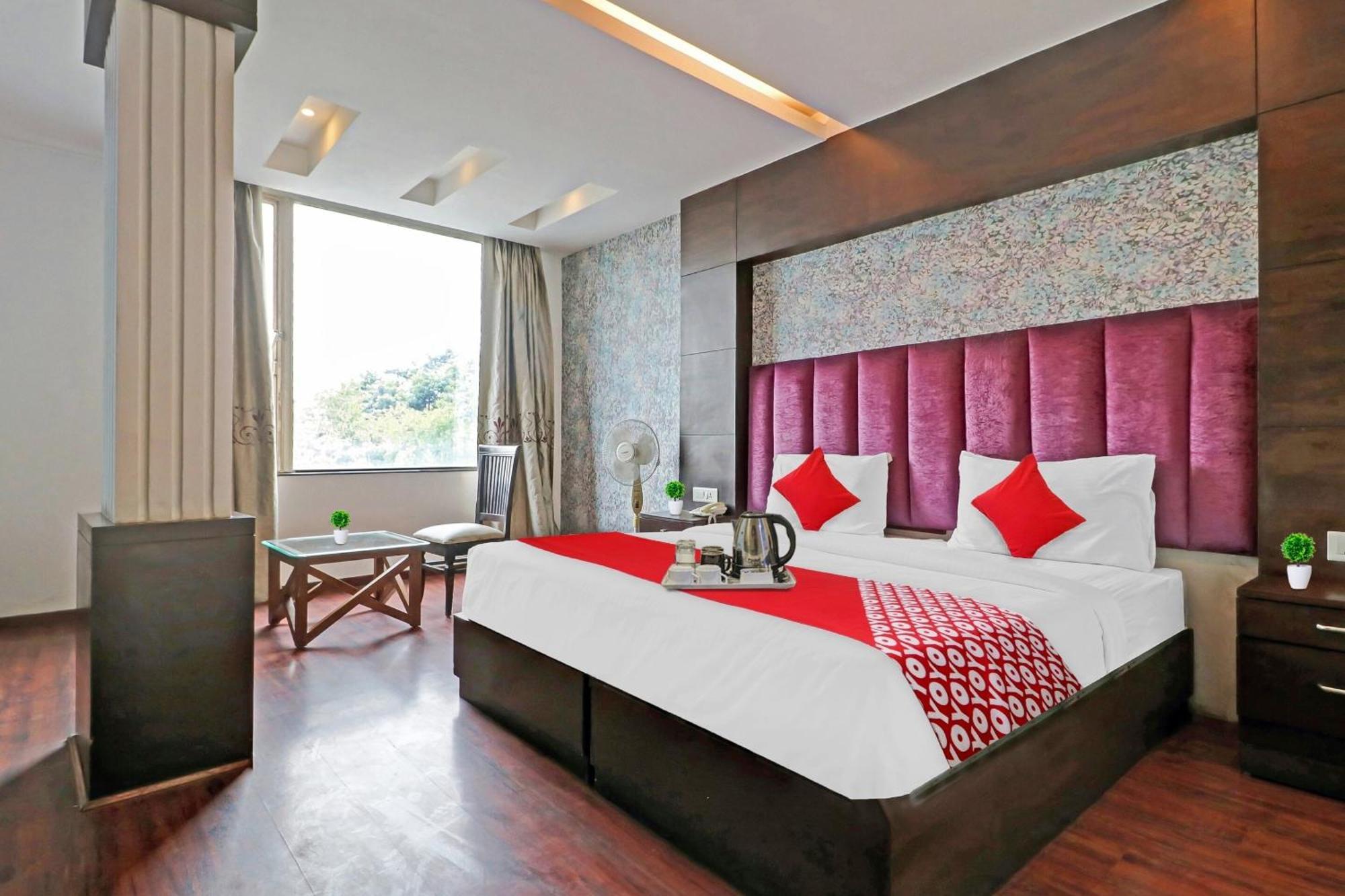 O Grand Luxury 3* New Delhi