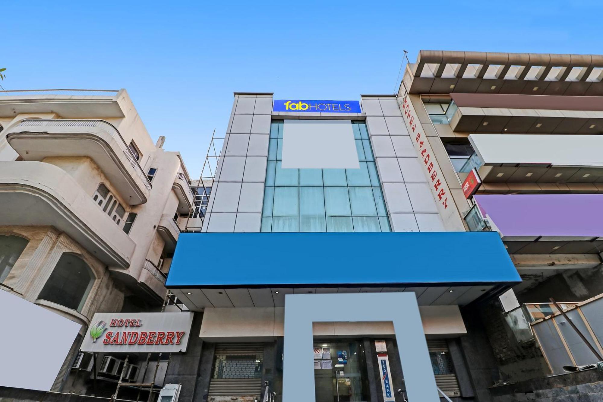 Hotel Fabexpress Sandberry 3*