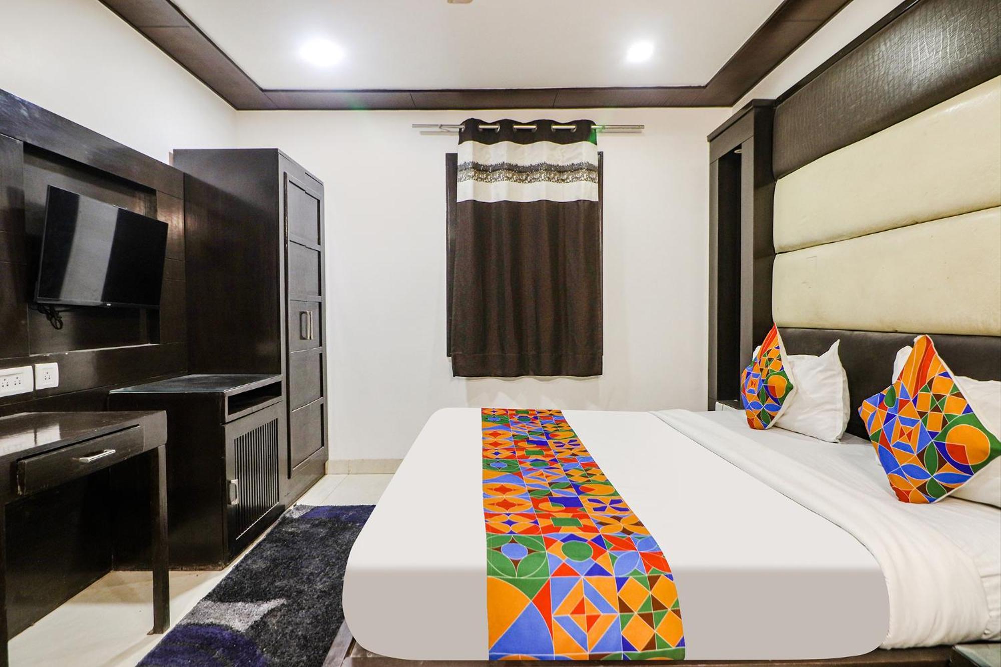 Fabexpress Sandberry Hotel Delhi (National Capital Territory of India)