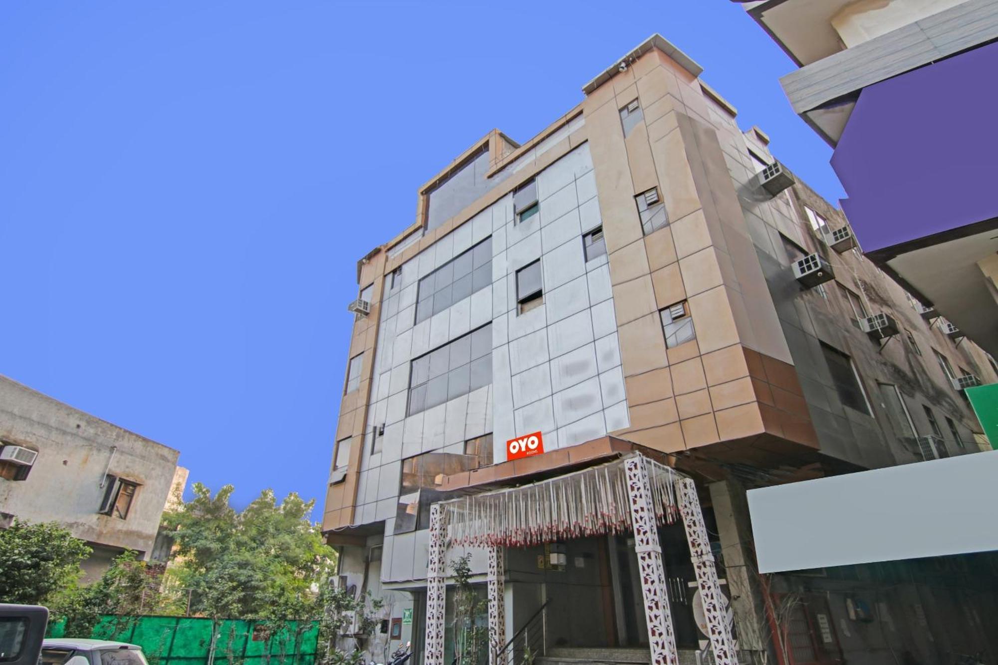Hotel O Flagship Metro Star Near Lotus Temple 3*