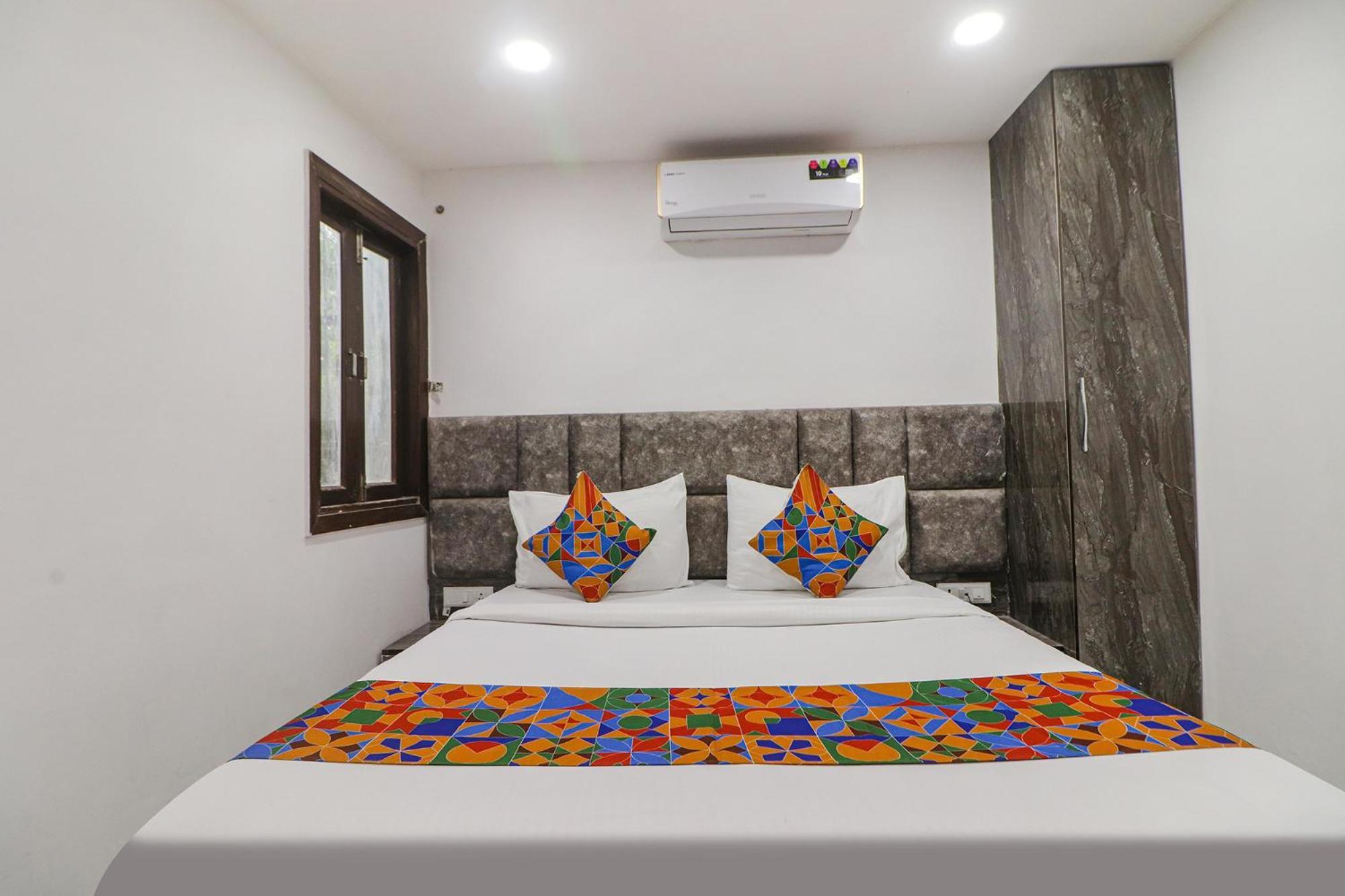 Hotel Fabexpress Roadway