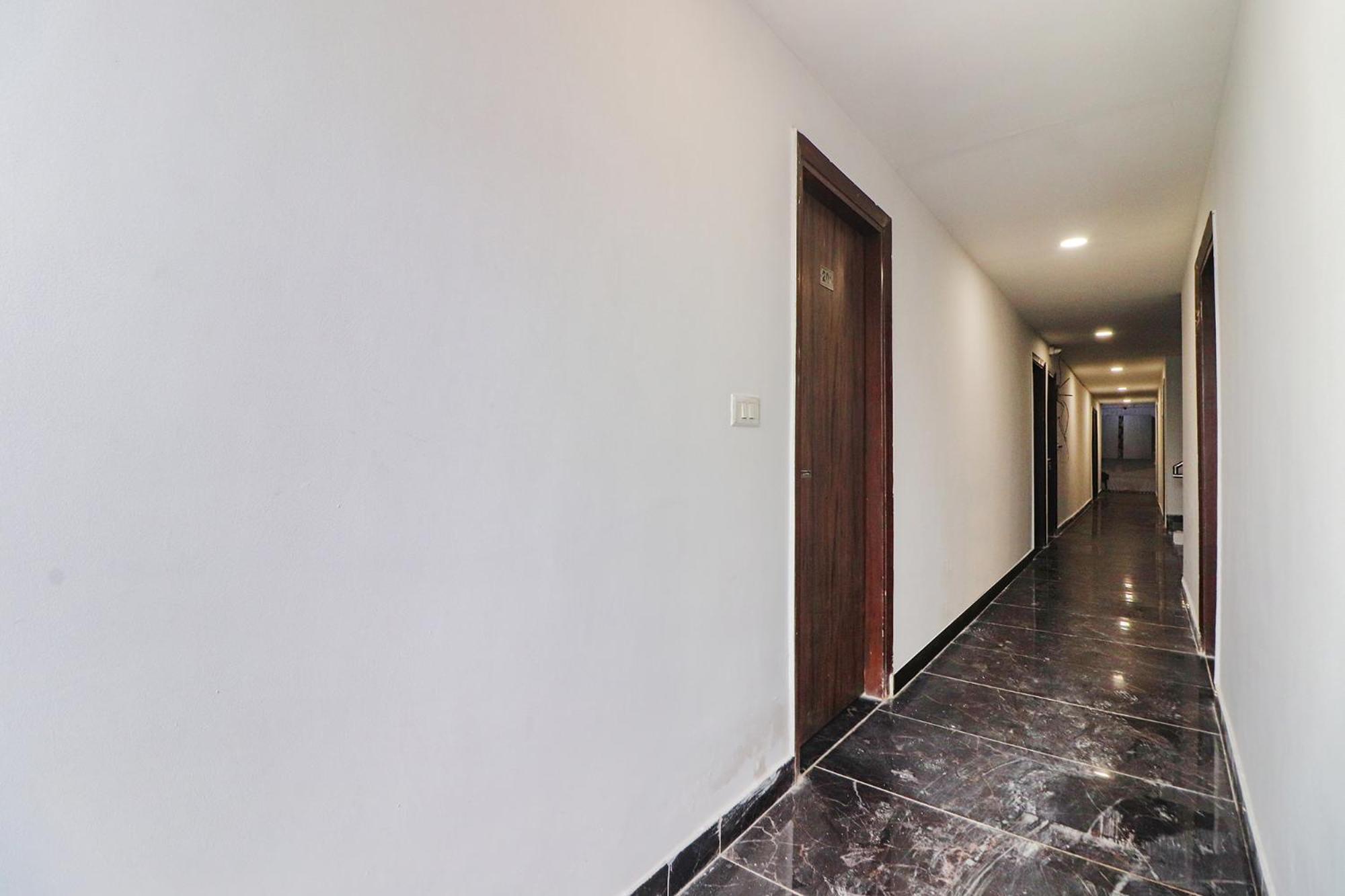 Fabexpress Roadway Hotel Nova Deli