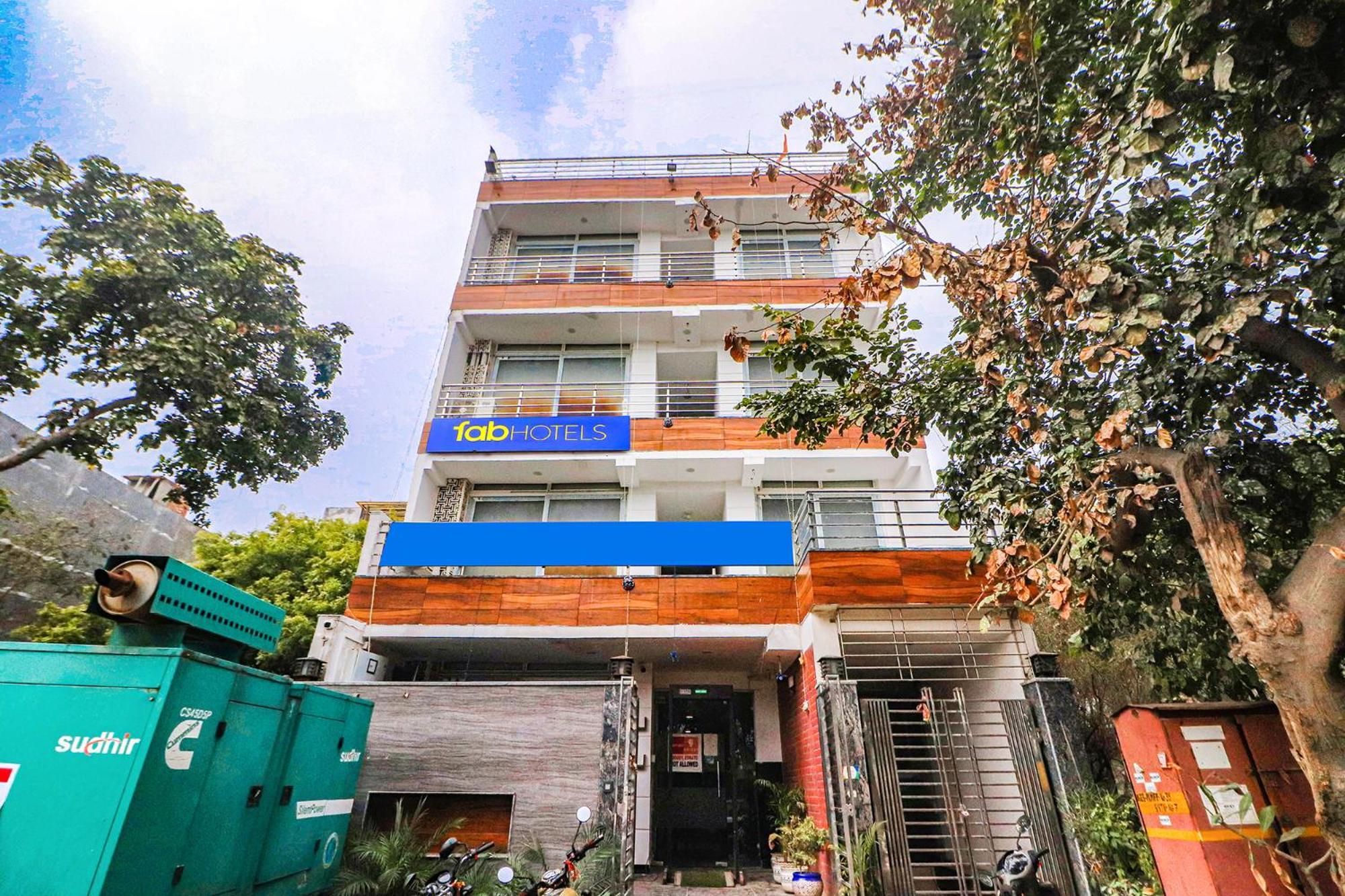 Hotel Fabexpress Roadway 3*