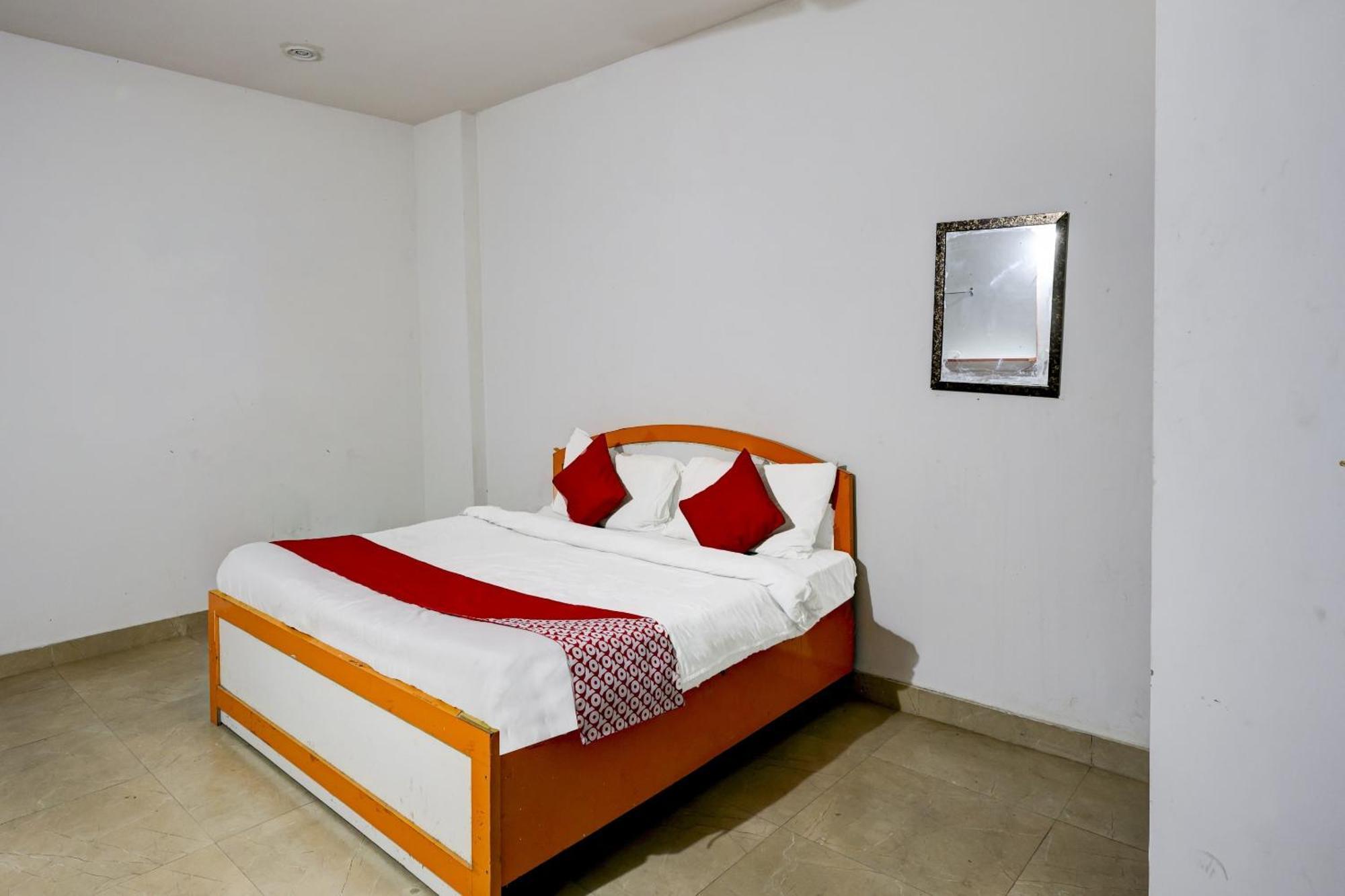 O Relax 4* Delhi (National Capital Territory of India)
