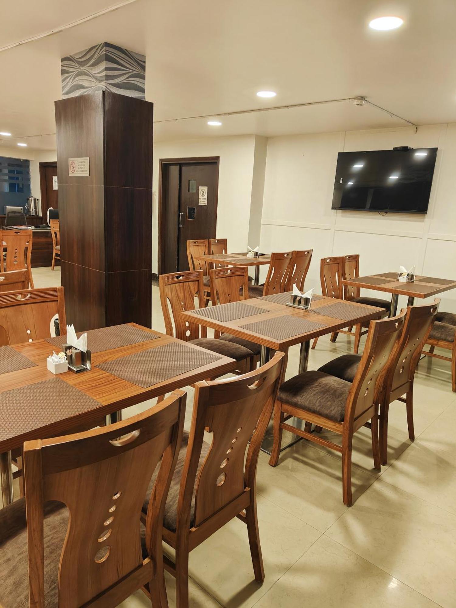 Rosemallow Hotel 4*