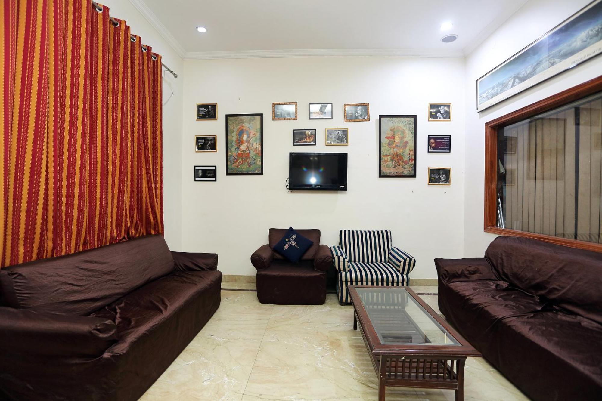 Oyo Himalaya House And Restaurant