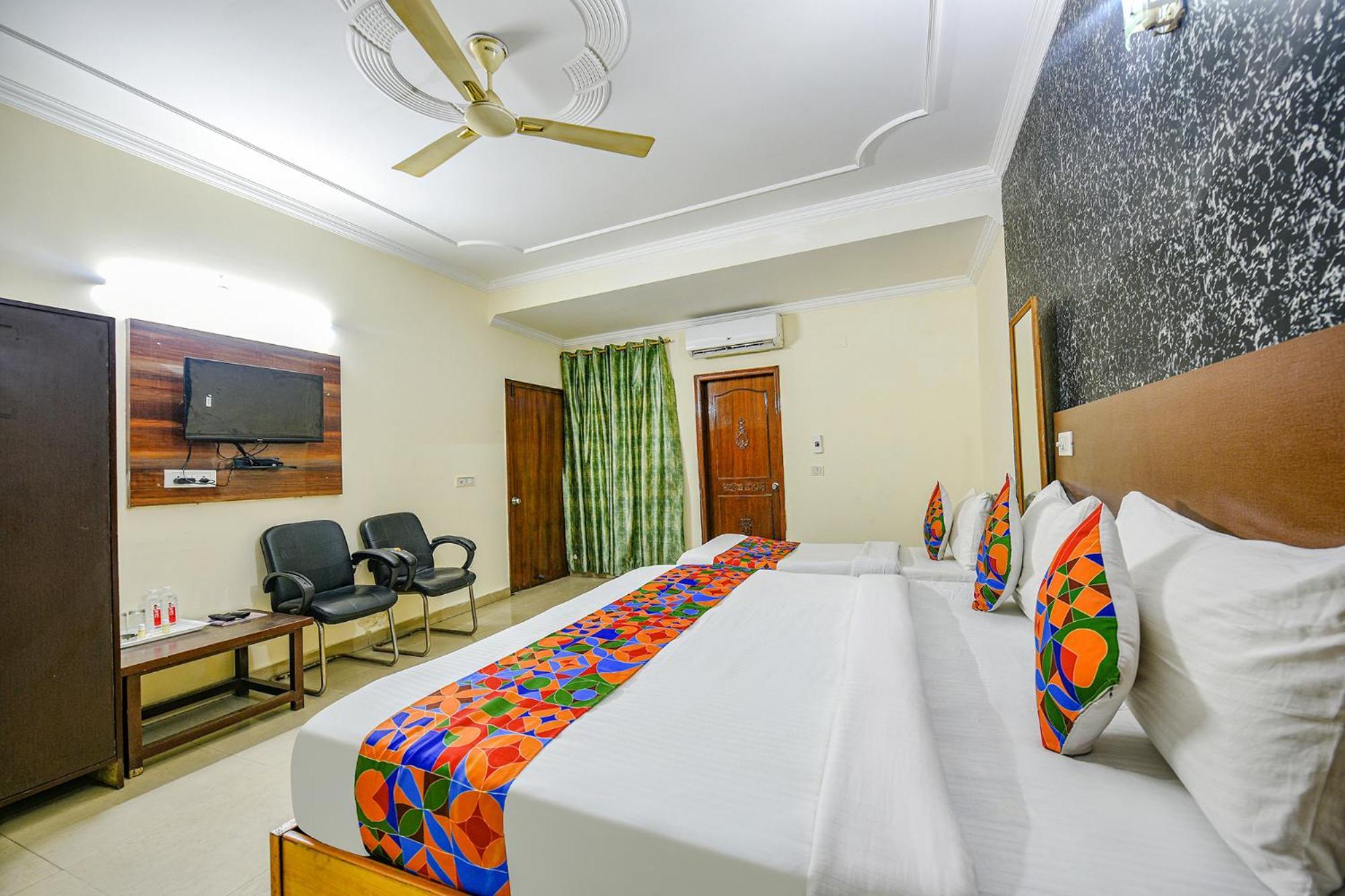 Hotel Fabexpress Smart New Delhi