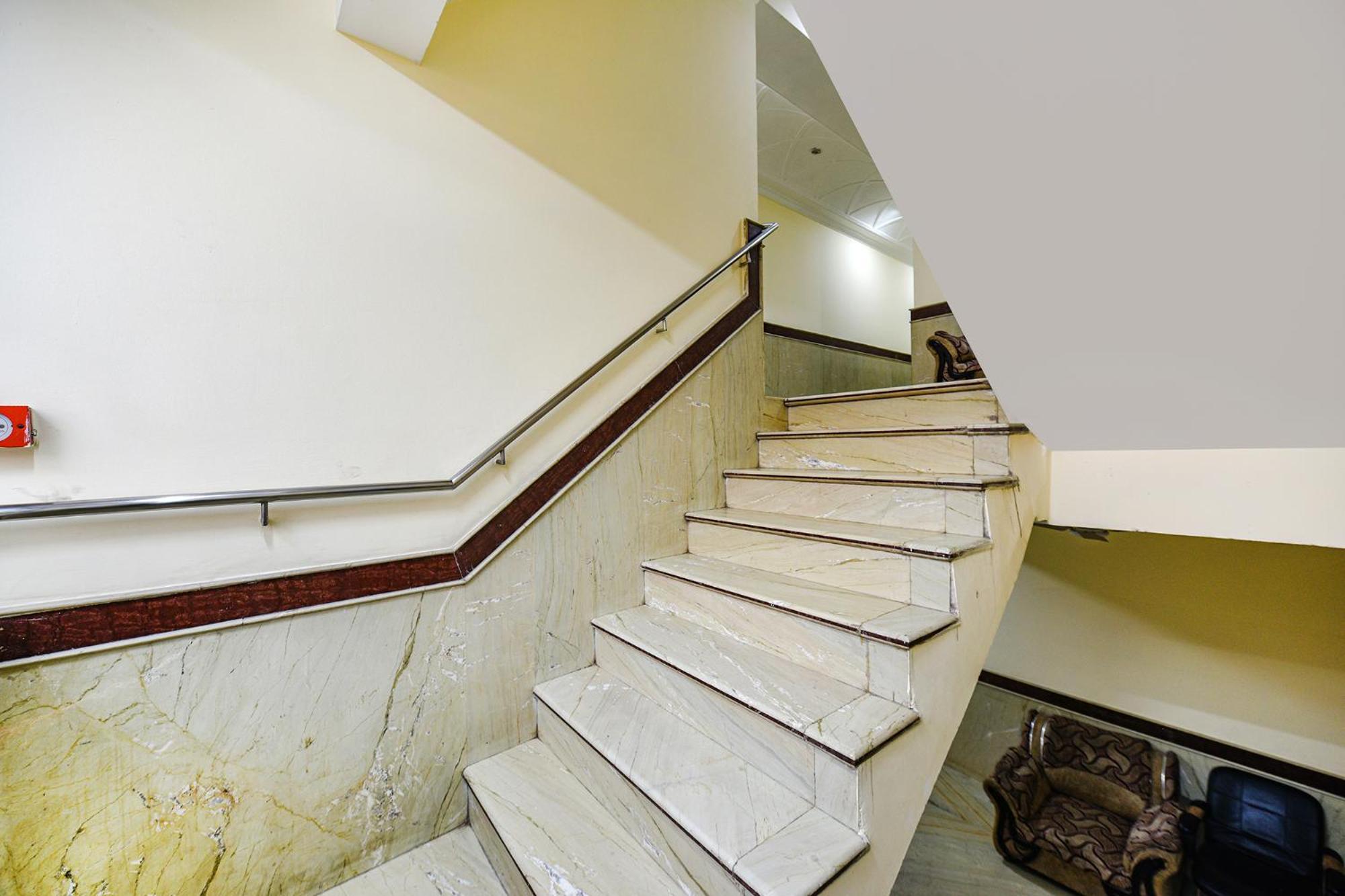 Hotel Fabexpress Smart