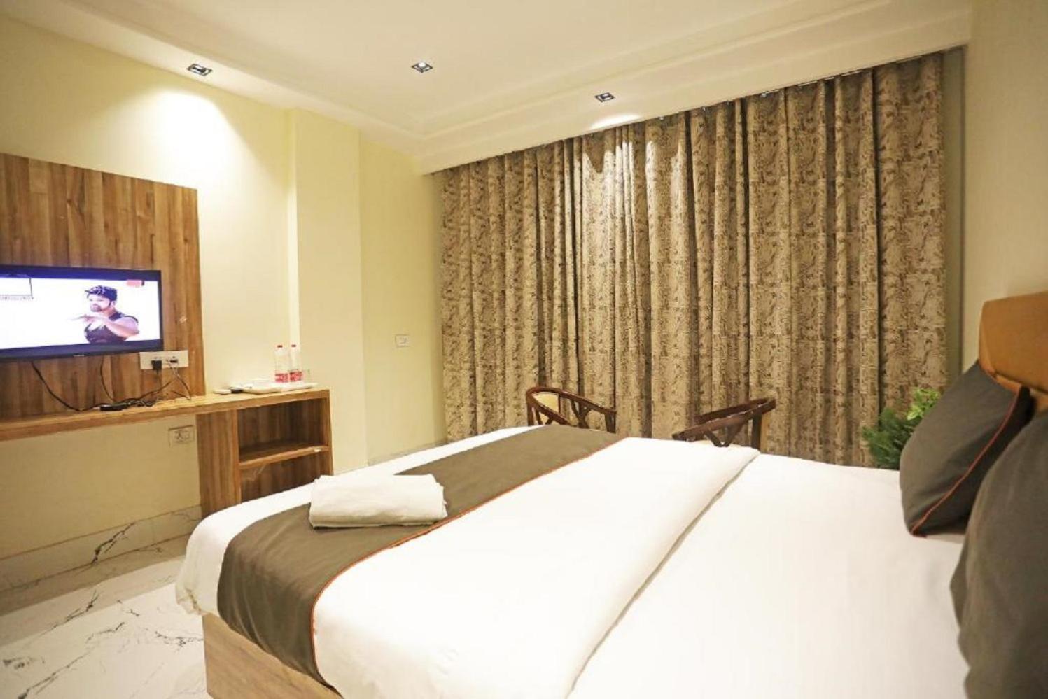 Royal Paradise By Kdson 3* New Delhi