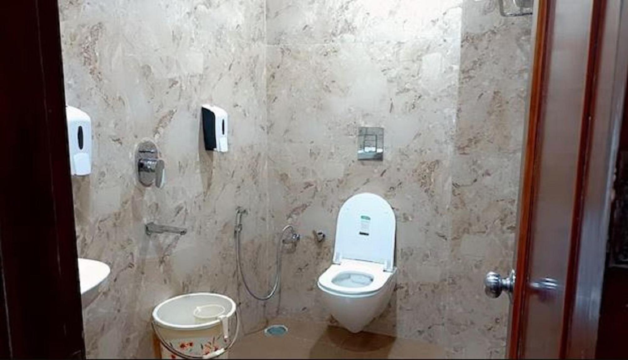 Legend - Walk-in From Railway Station Hotel 3*