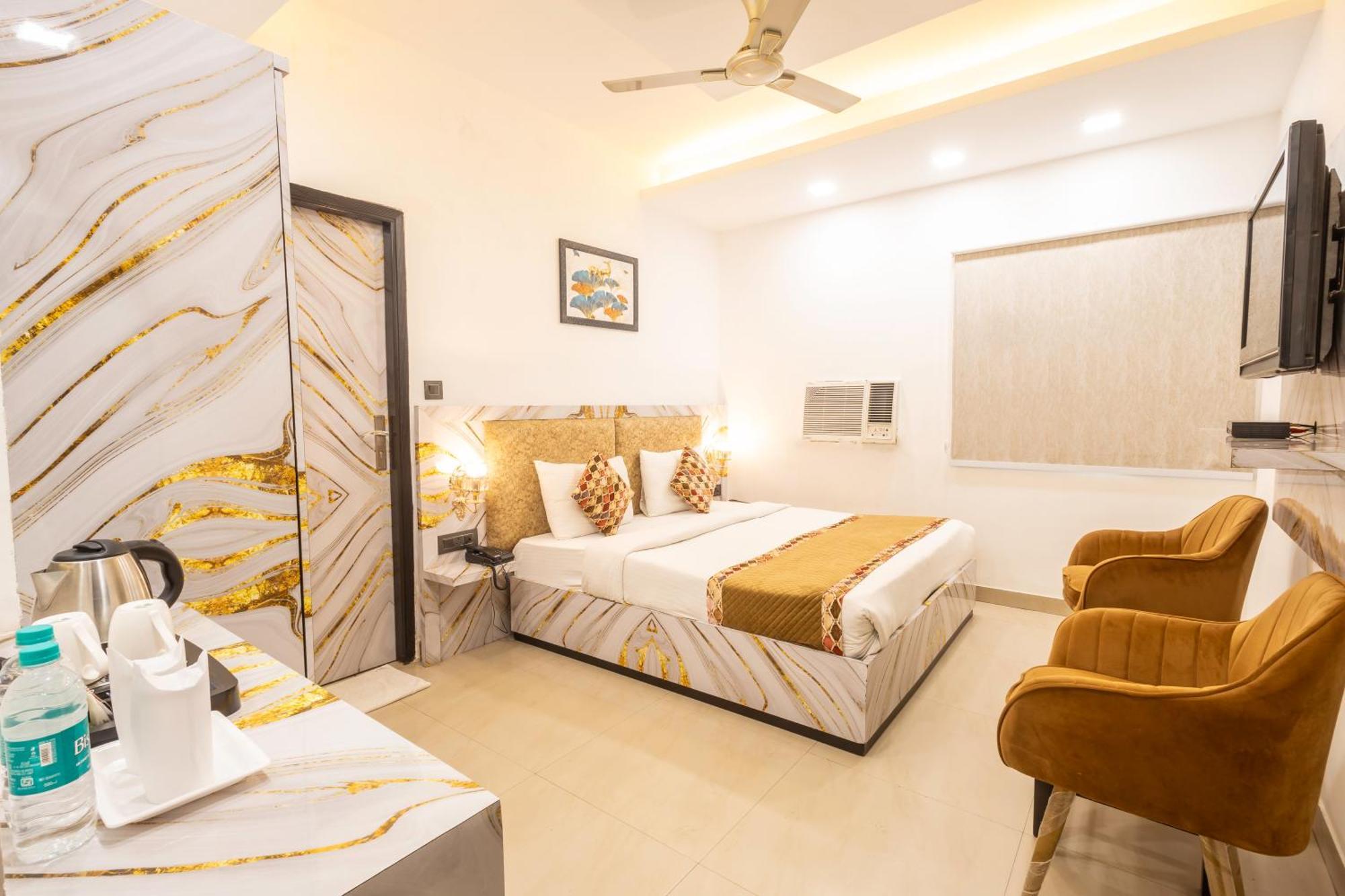 Cosmo Near Blk Hospital Karol Bagh Delhi (National Capital Territory of India)