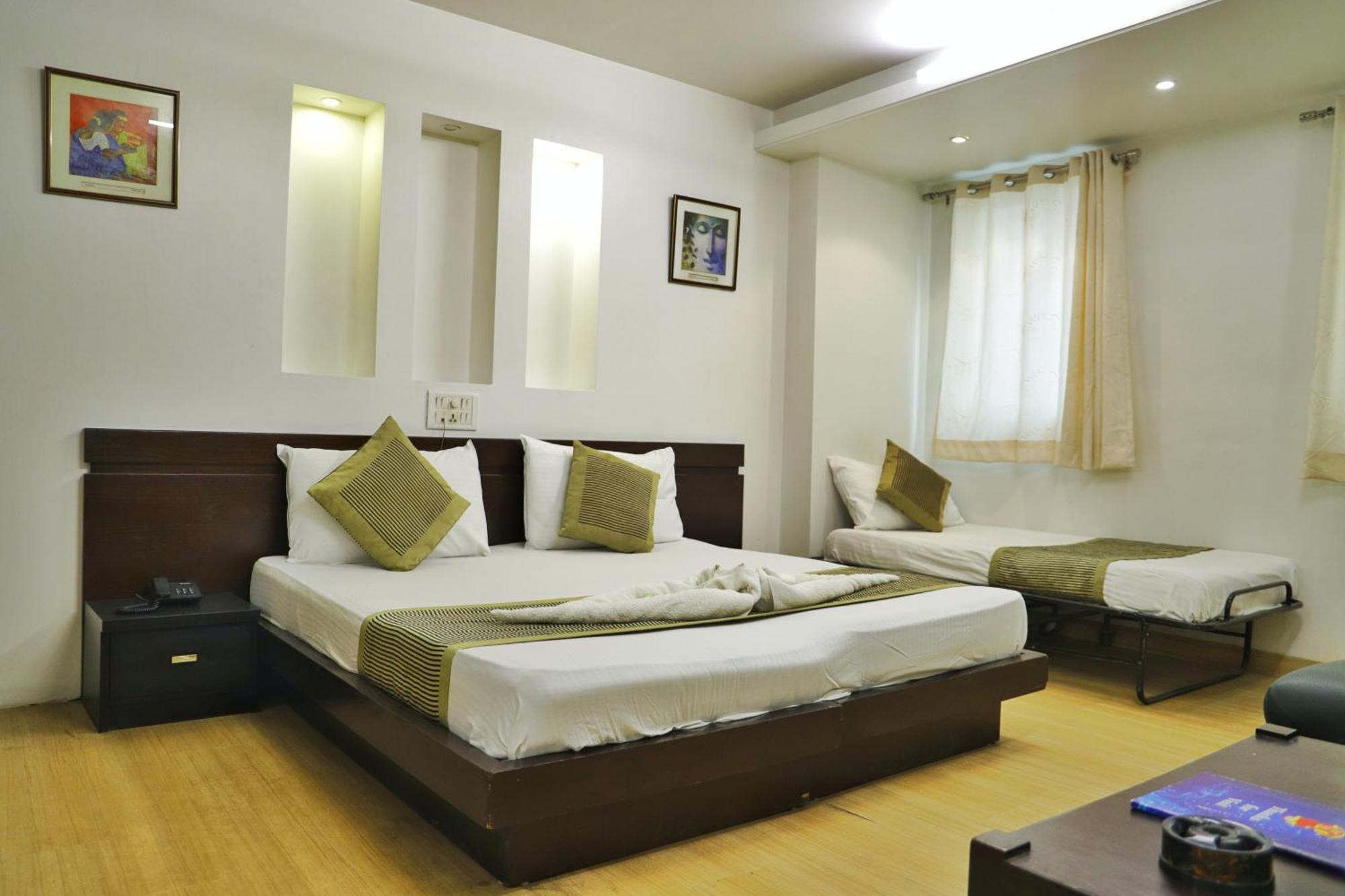 Hotel Sweet Near Railway Station 3*