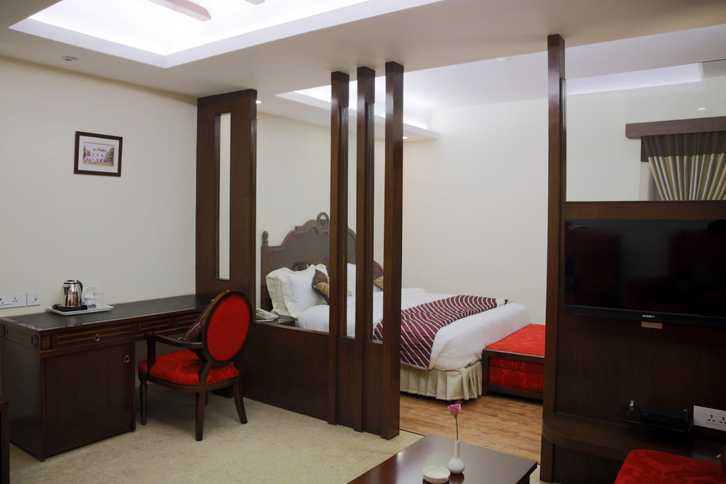 Hotel A & M Ressidency 3*