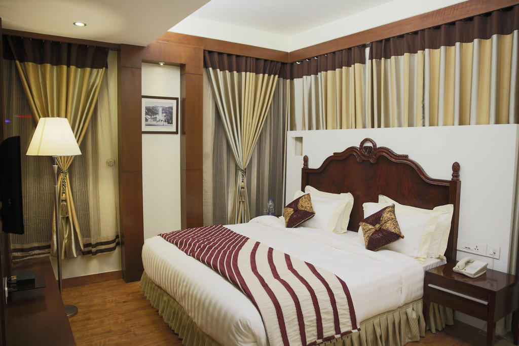 A & M Ressidency 3*