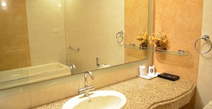 Emperor Palms Hotel New Delhi