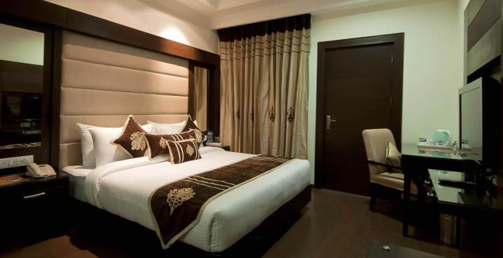 Hotel Pitrashish Pride Igi Intl Airport 4*