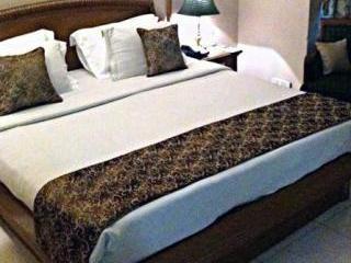 Hotel Fabhotel Conclave Executive Nehru Place