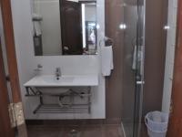 Jashn Near Apollo Hospital 3*