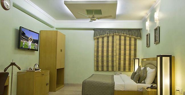 Singh Sahib Hotel