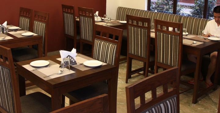 Tawang Near B L Kapoor Hospital A Well Hygiene 3*
