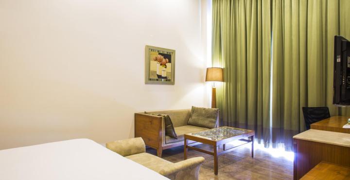 Hotel Oodles 4*