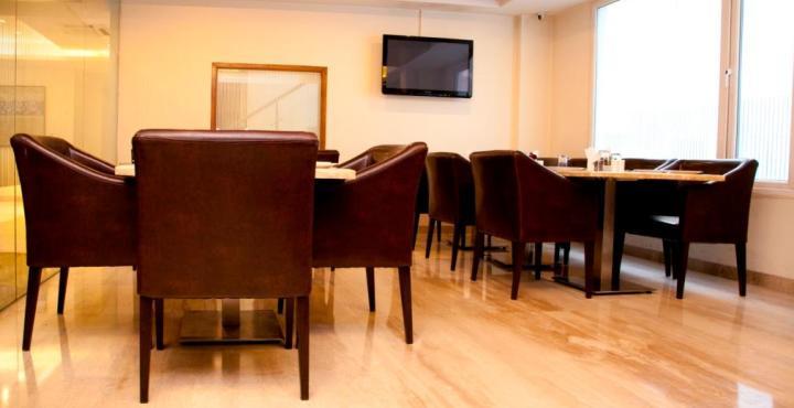 Hotel Alpina & New Delhi