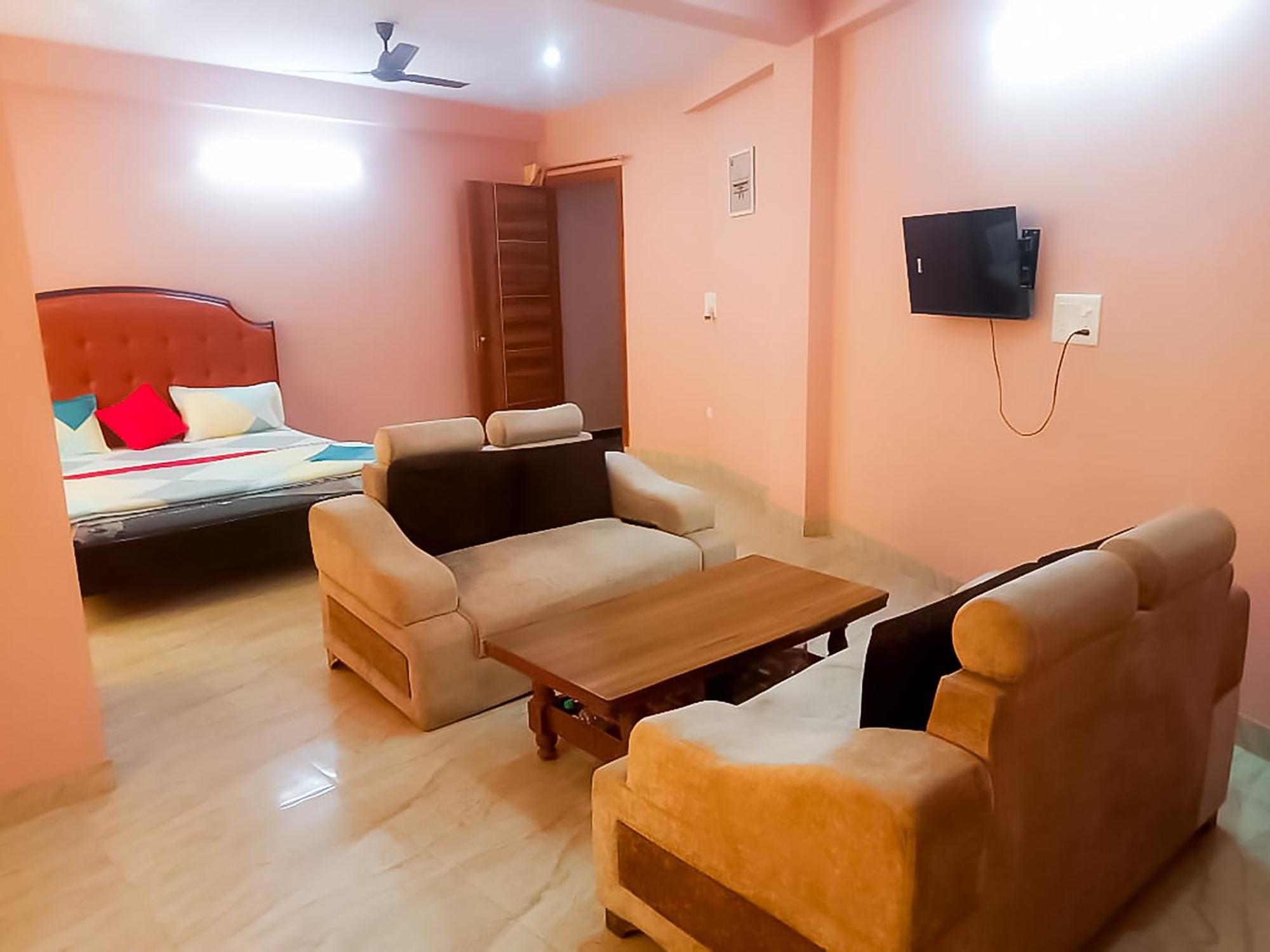 Roomshala 139 Rose - Dwarka * New Delhi