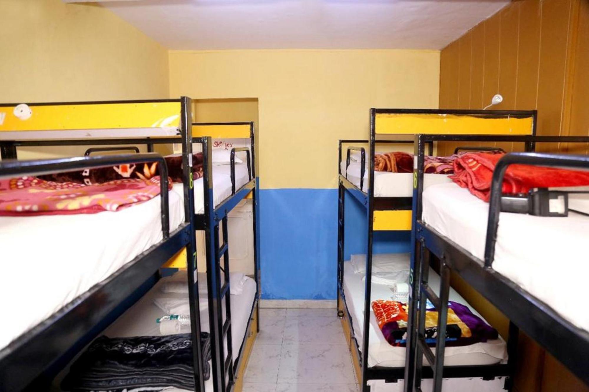 Hotel Bunk Delhi Backpacking New Delhi