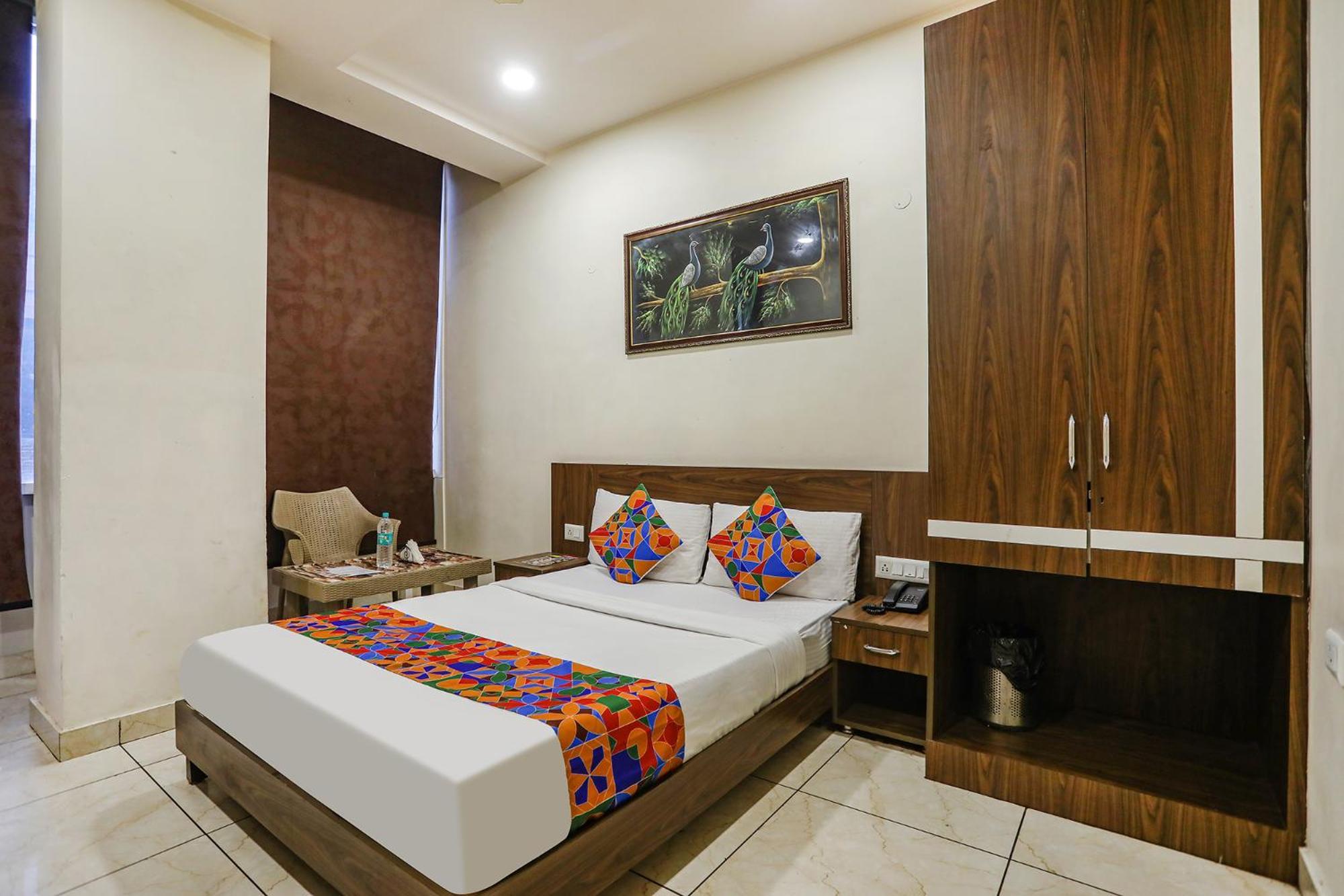 Fabexpress Heart Hotel