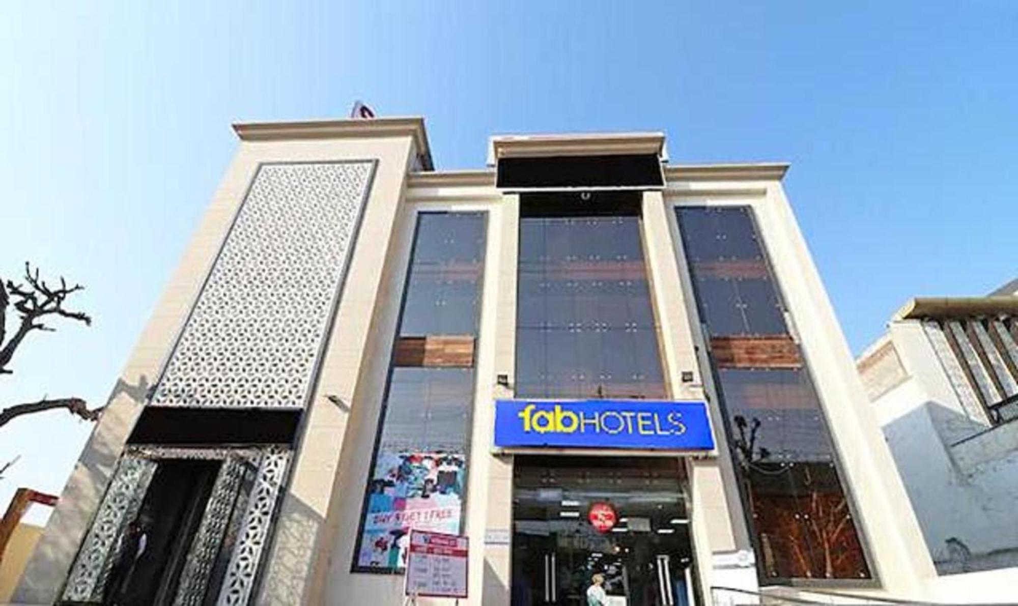 Fabhotel Prime C Pearls Hotel New Delhi