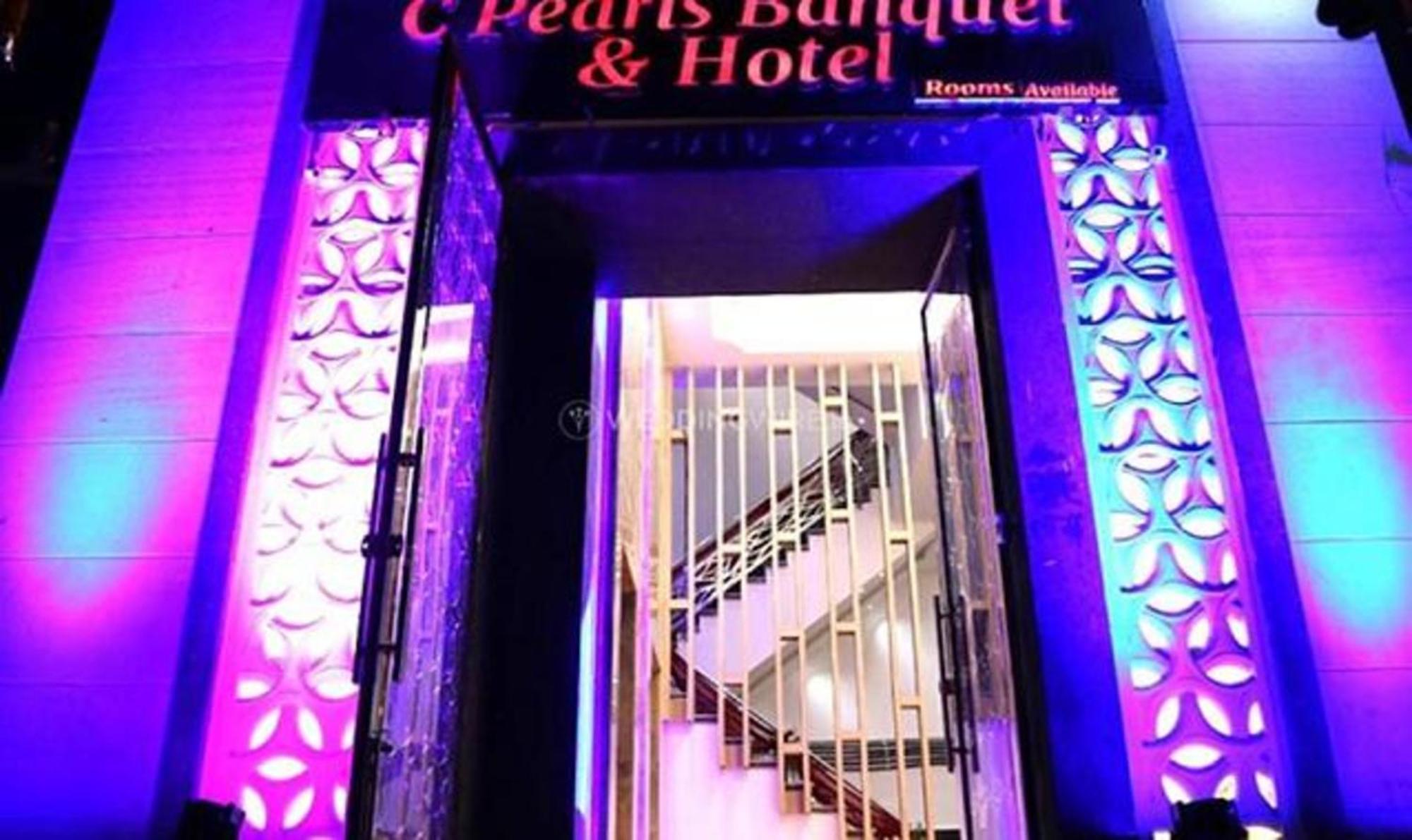 Fabhotel Prime C Pearls 3* New Delhi