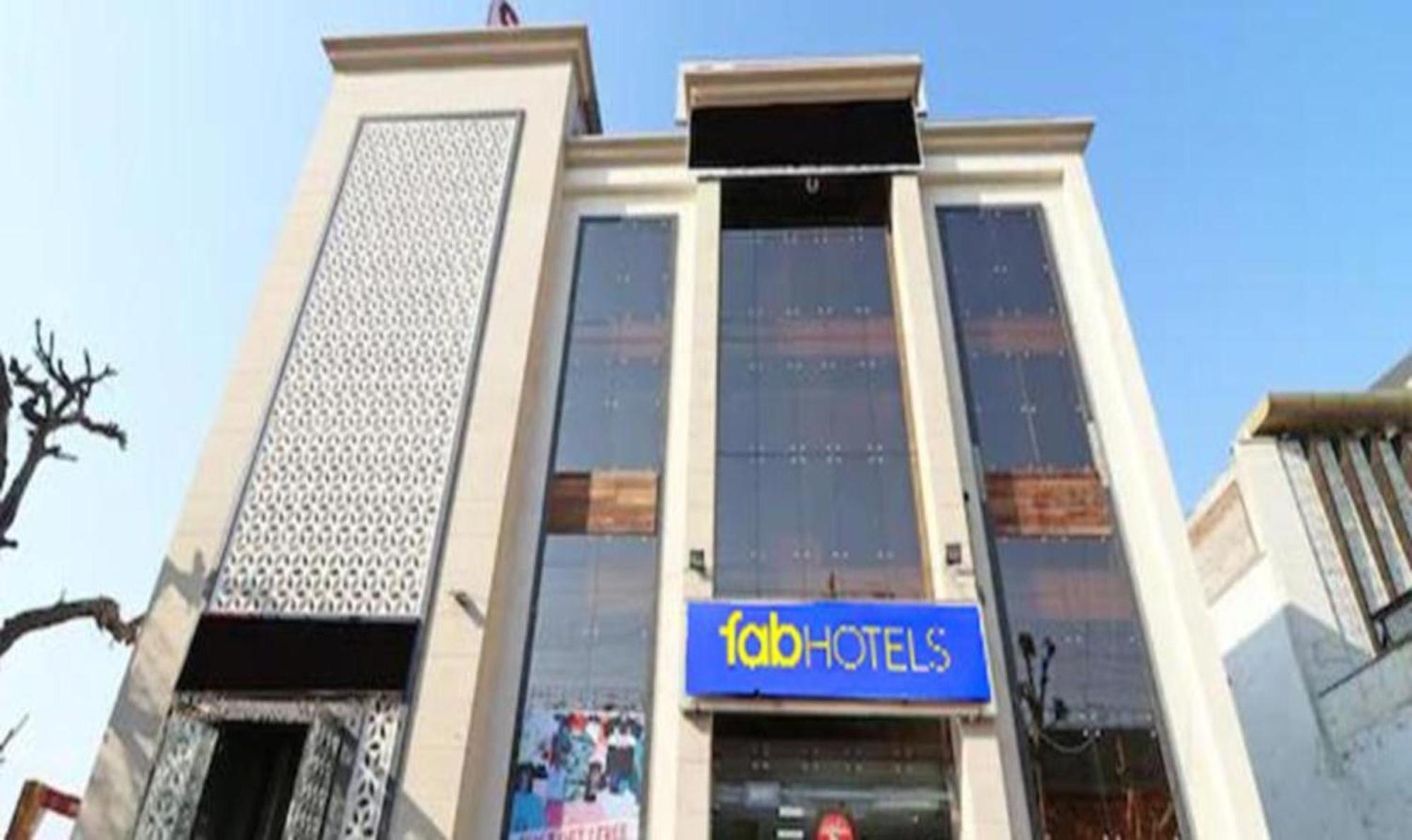 Fabhotel Prime C Pearls 3* New Delhi