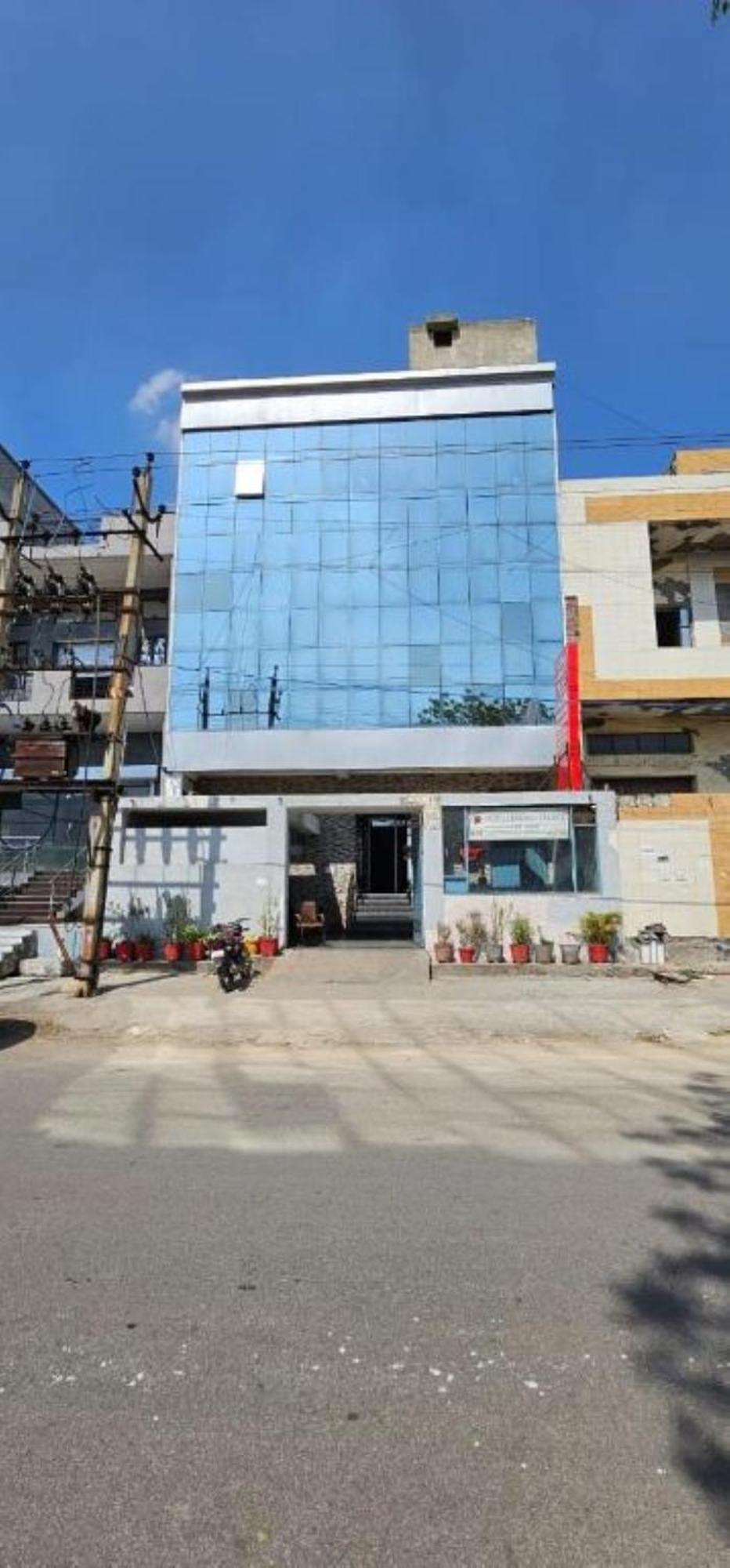 Jageer Palace Bawana 3*