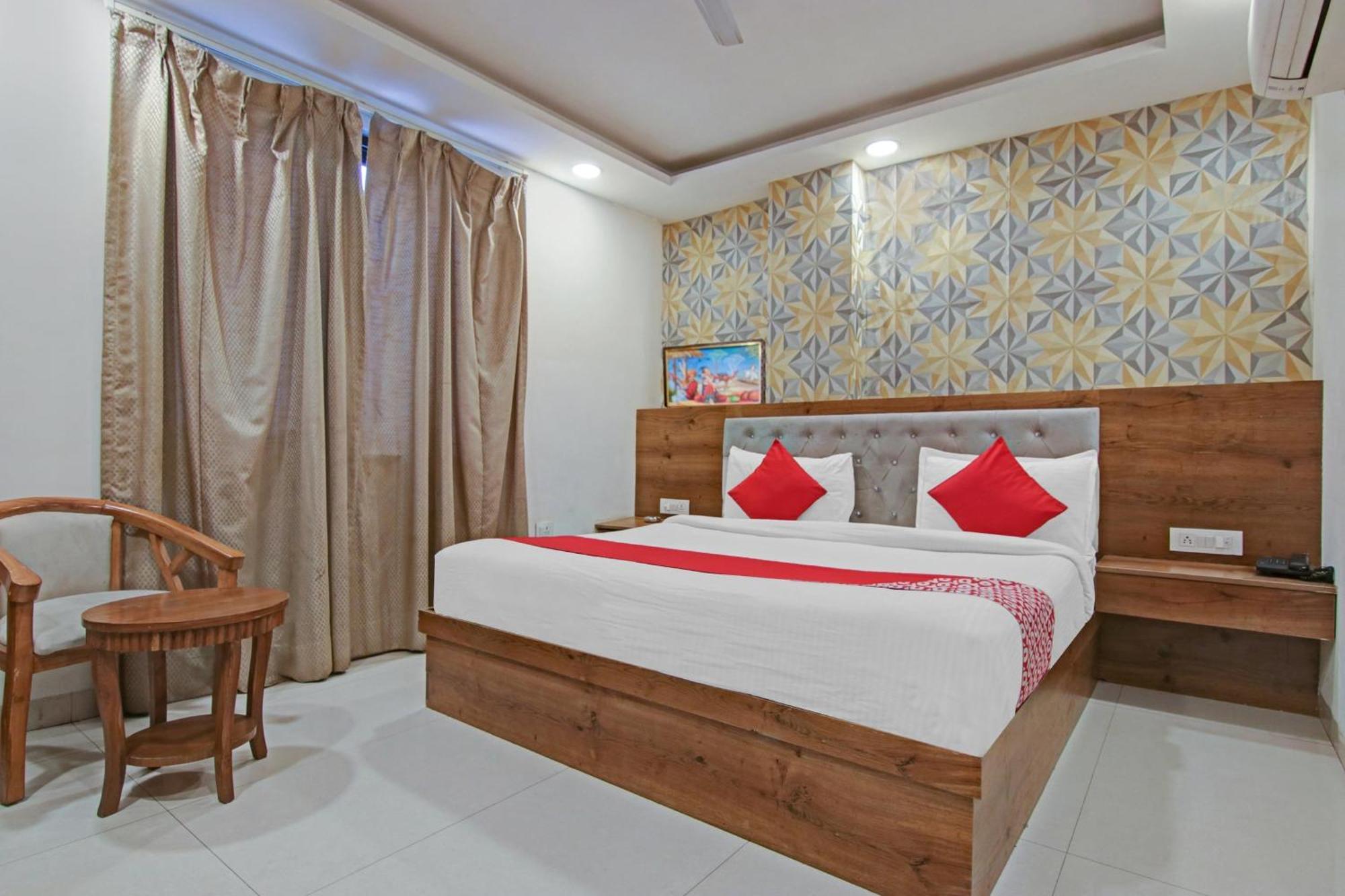 O Avi Hotel 4*