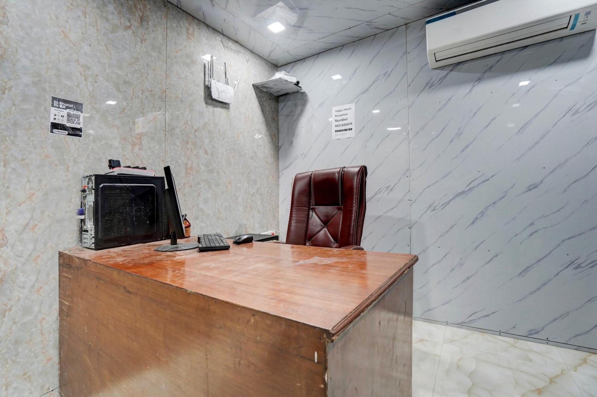 O Pop A Happy Plaza Hotel 3*