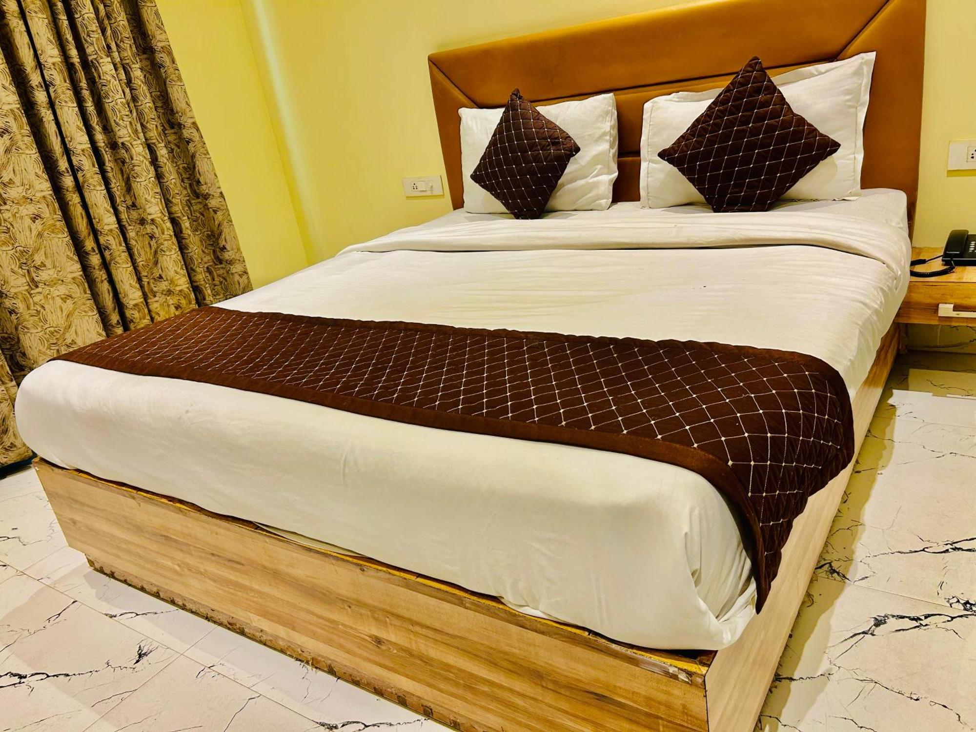 Royal Paradise By Kdson Hotel 3*