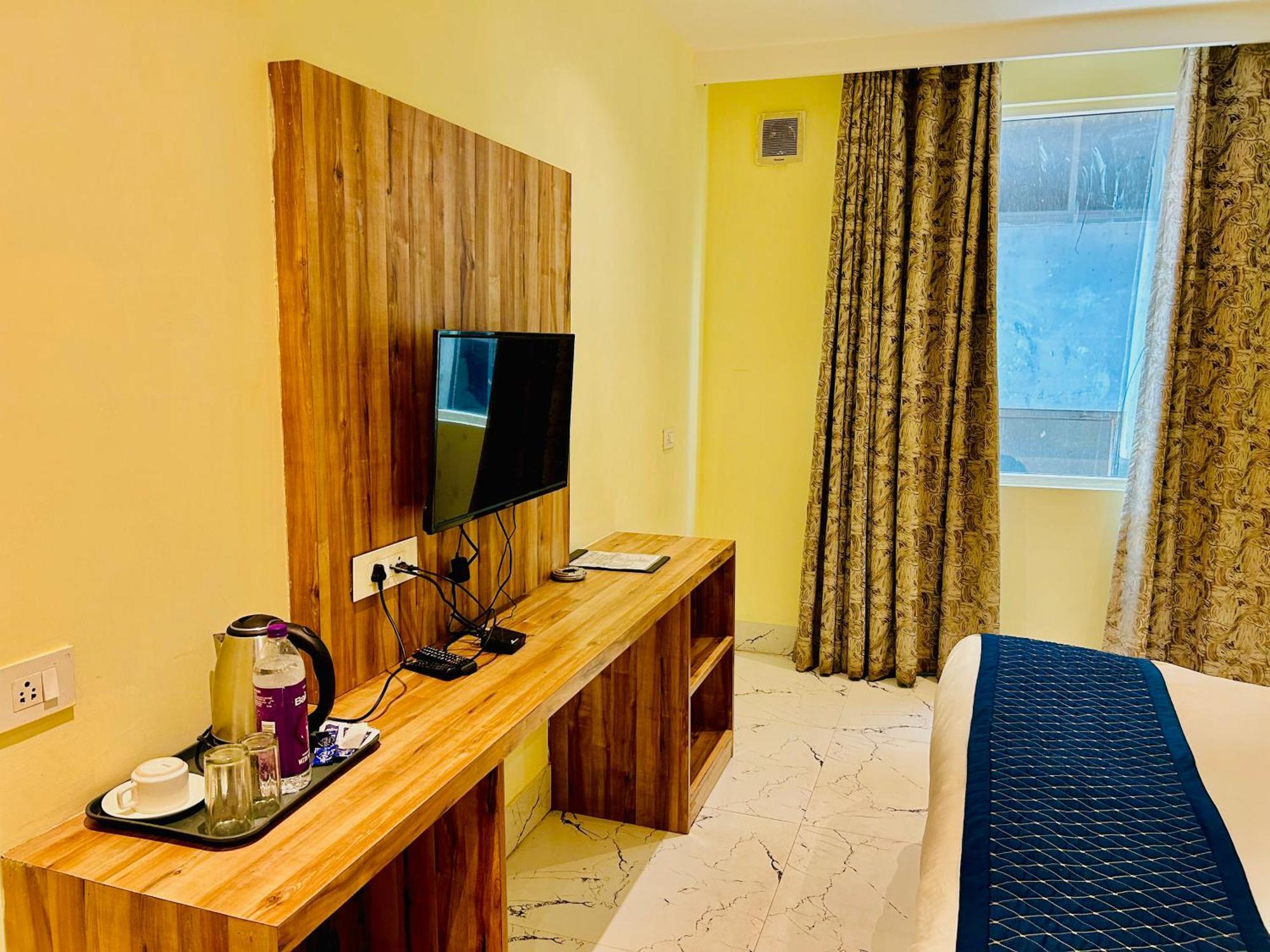 Royal Paradise By Kdson 3* New Delhi