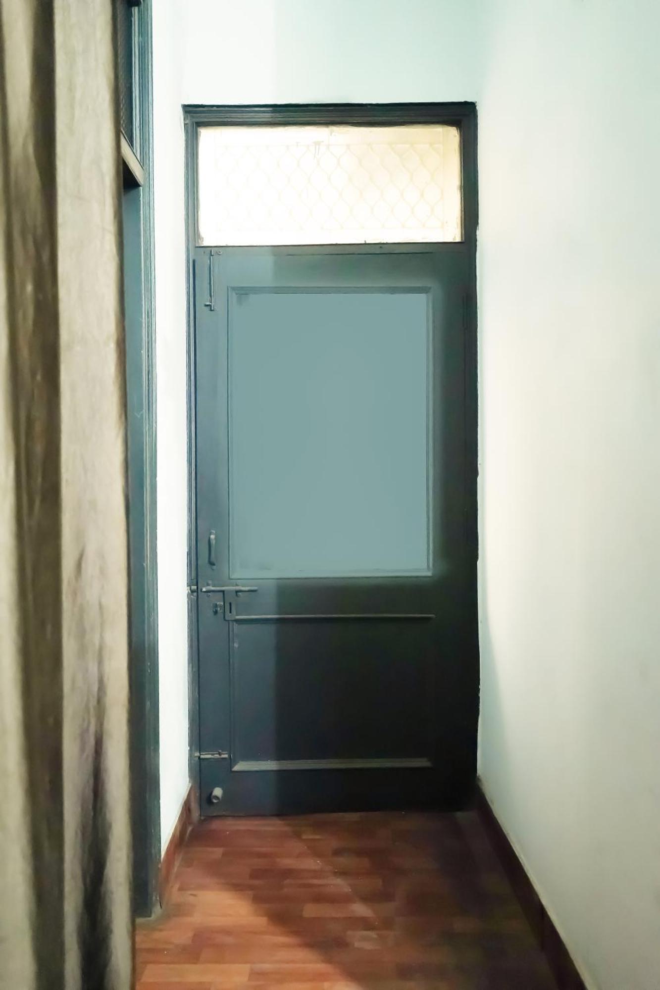Reseidency Near Hari Nagar Hotel New Delhi