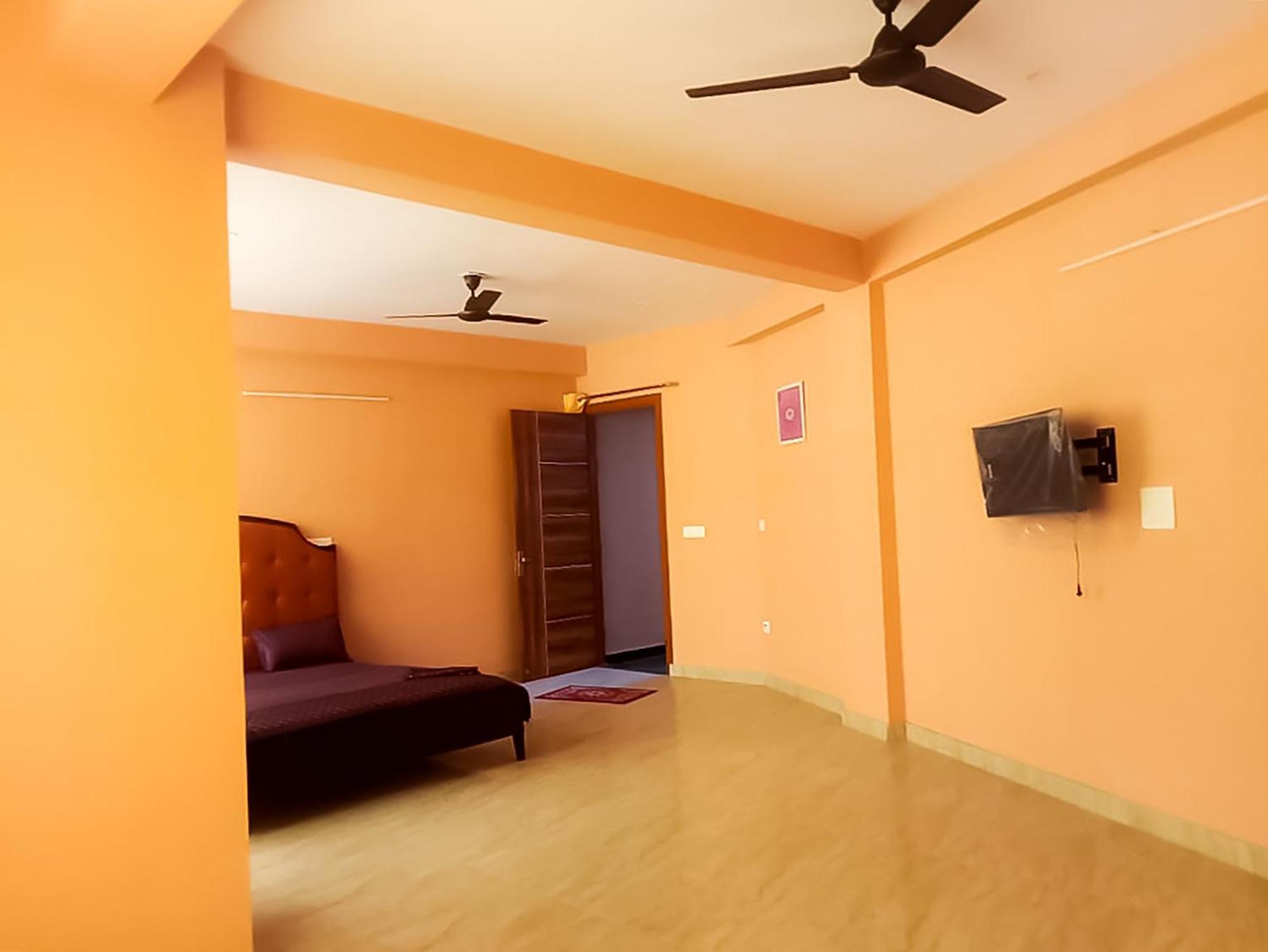 Roomshala 139 Rose - Dwarka * New Delhi