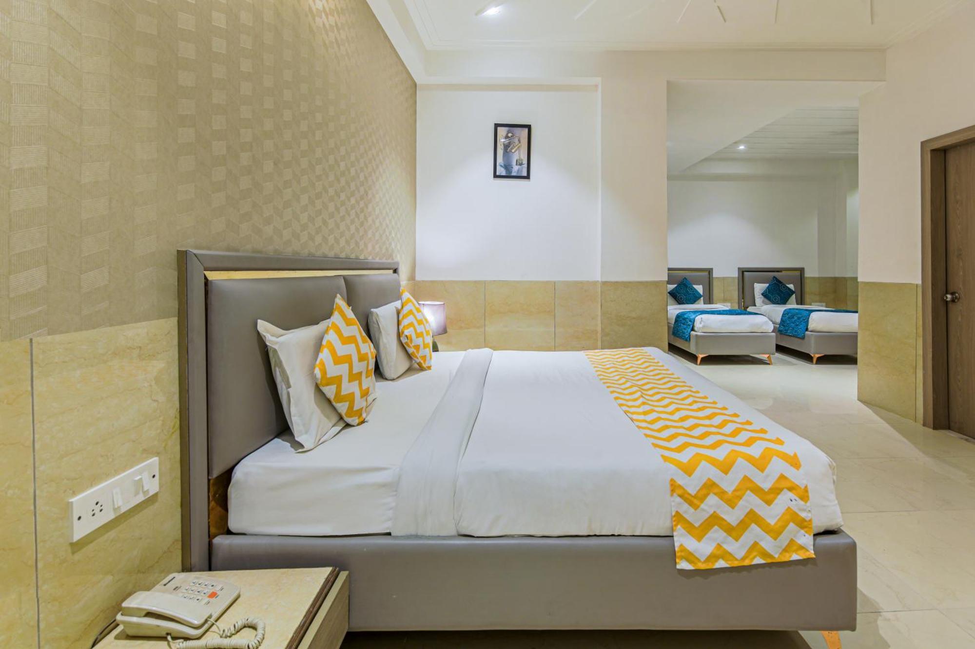 Delhi 37 By Star Group Near Delhi Airport Hotel